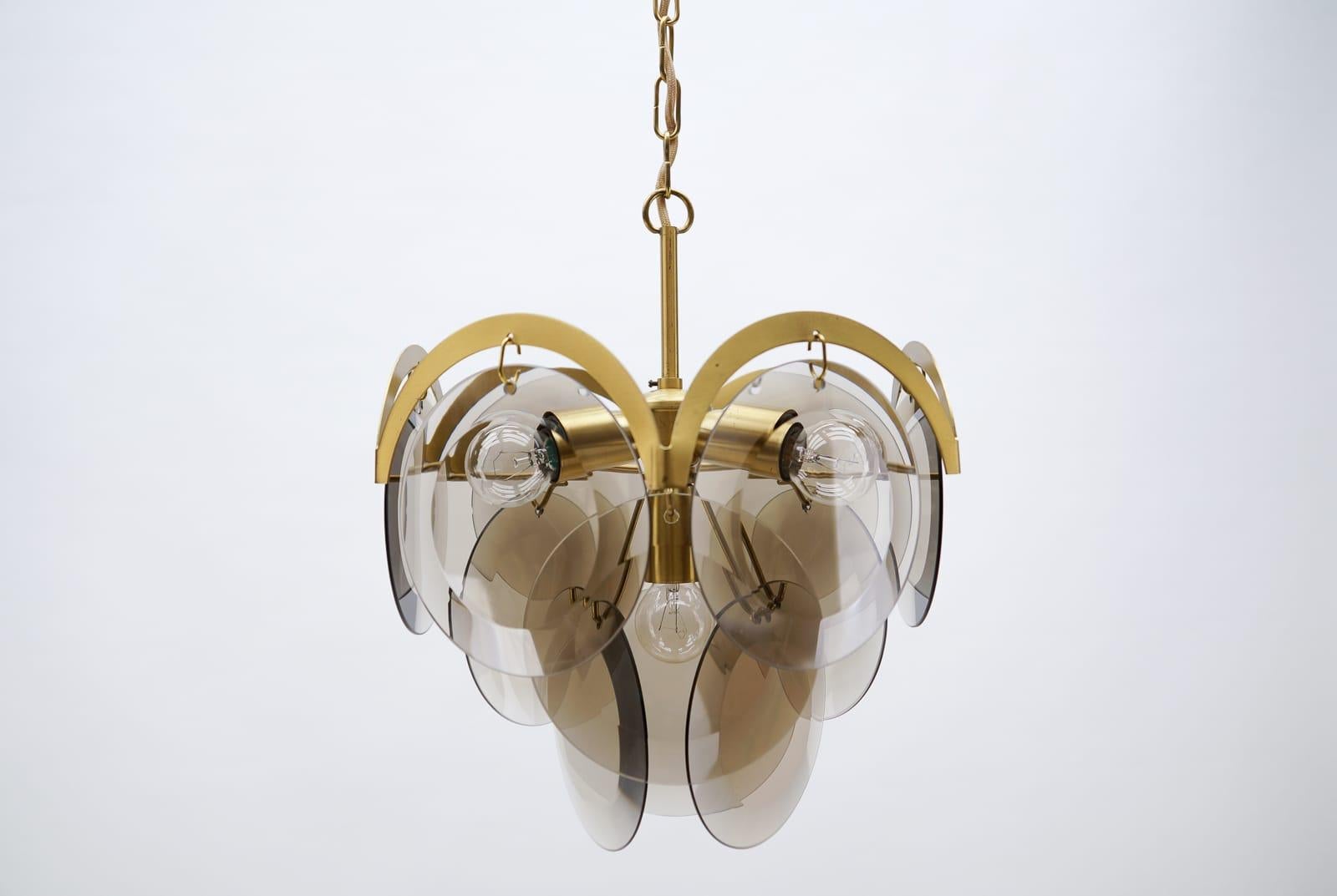 Very Elegant & Delicate Hanging Lamp with Smoked Glass Panes, 1960s Italy In Good Condition For Sale In Nürnberg, Bayern