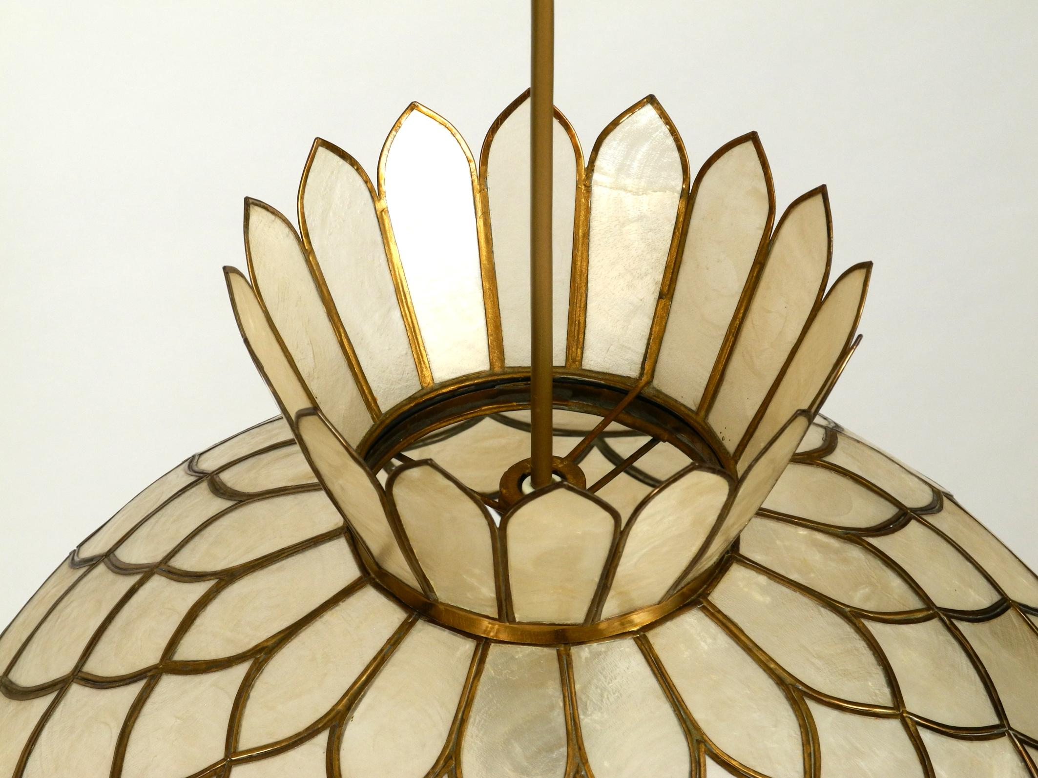 Very Elegant Gorgeous Beautiful 1970s Pendant Lamp Made of Mother of Pearl 3