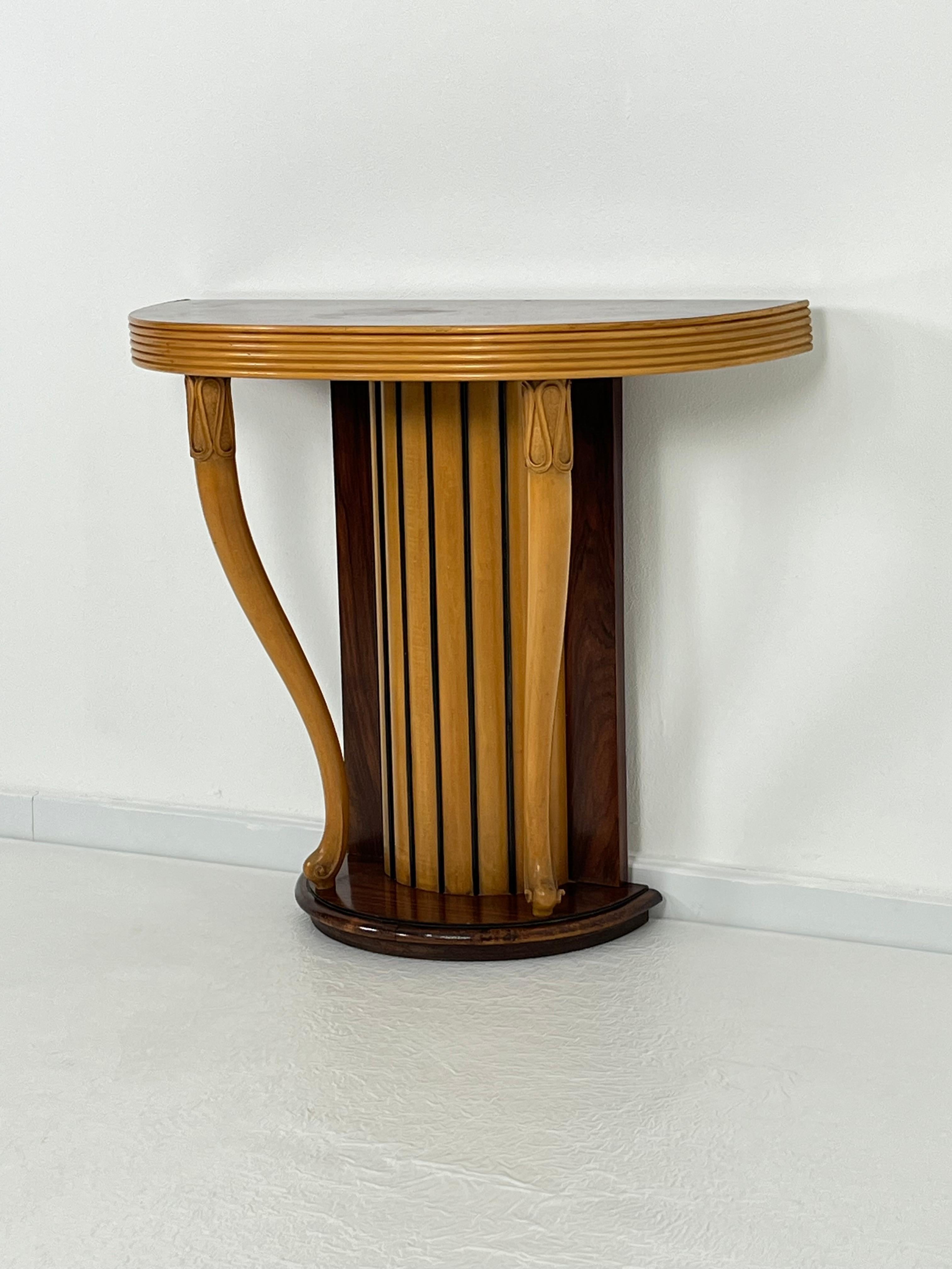 Sehr elegante italienische Konsole aus der Mitte des Jahrhunderts, Osvaldo Borsani zugeschrieben 1950er Jahre im Zustand „Gut“ im Angebot in Palermo, IT