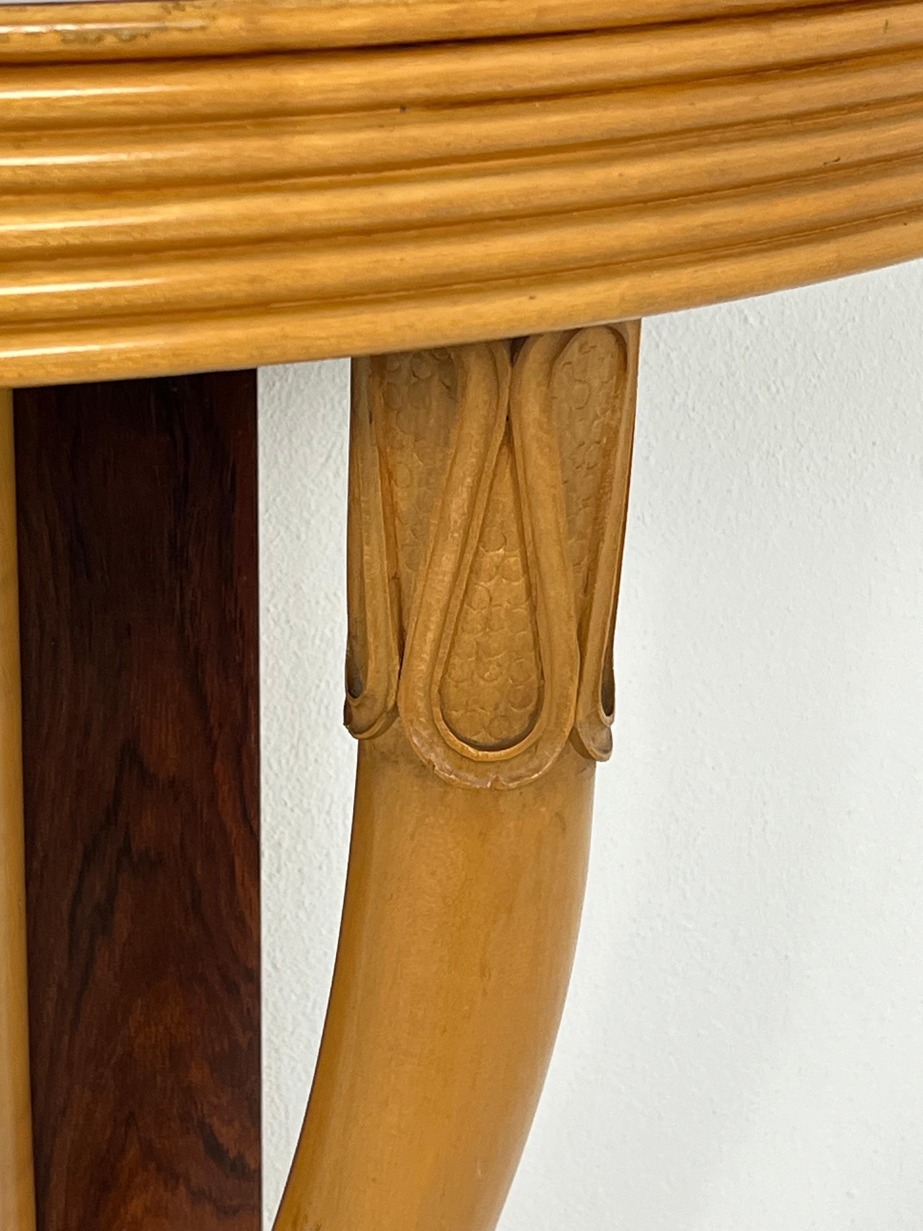 Sehr elegante italienische Konsole aus der Mitte des Jahrhunderts, Osvaldo Borsani zugeschrieben 1950er Jahre (Holz) im Angebot