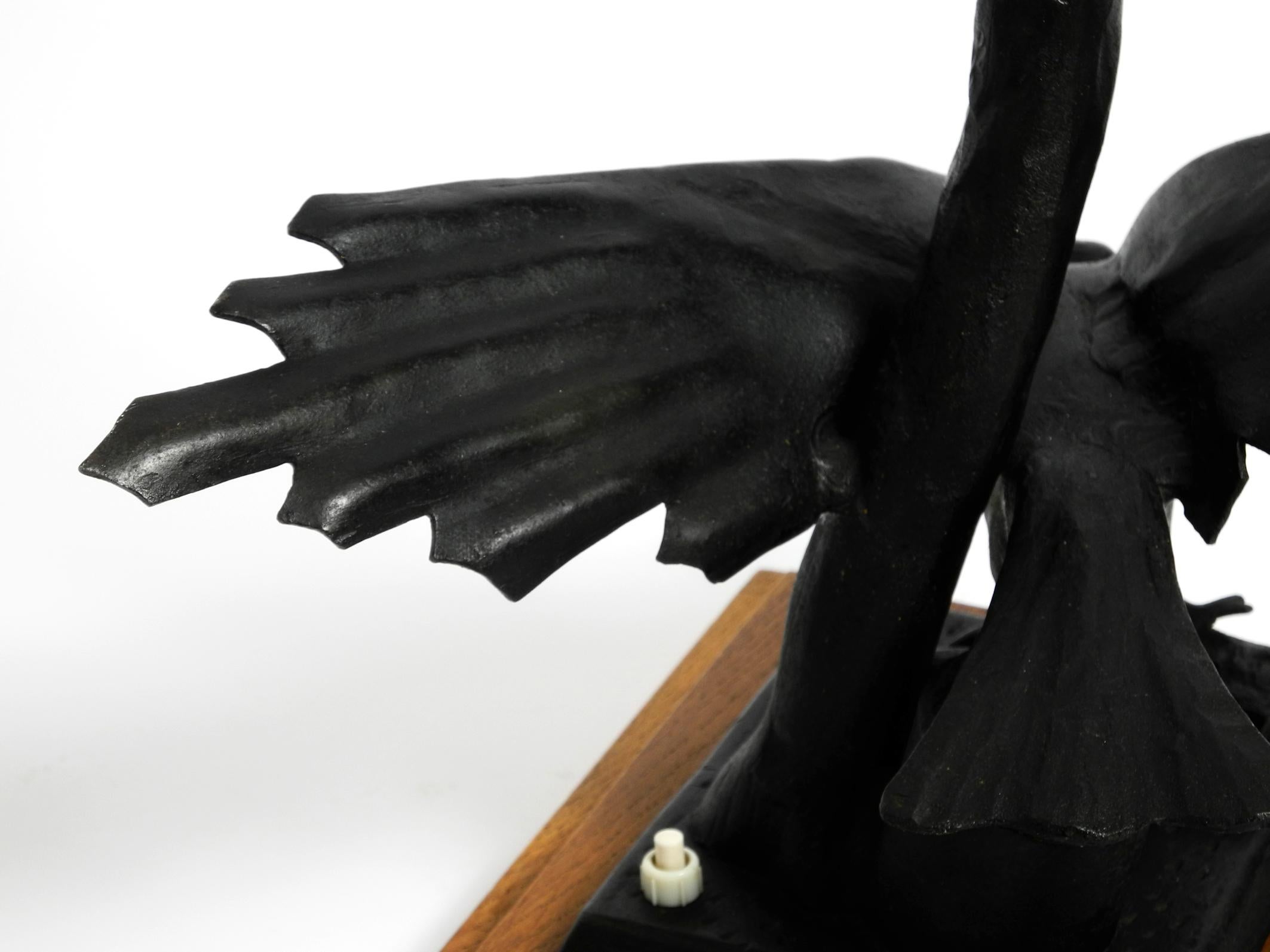 Very Elegant Large 1940s Table Lamp Made of Iron in the Shape of an Eagle For Sale 3
