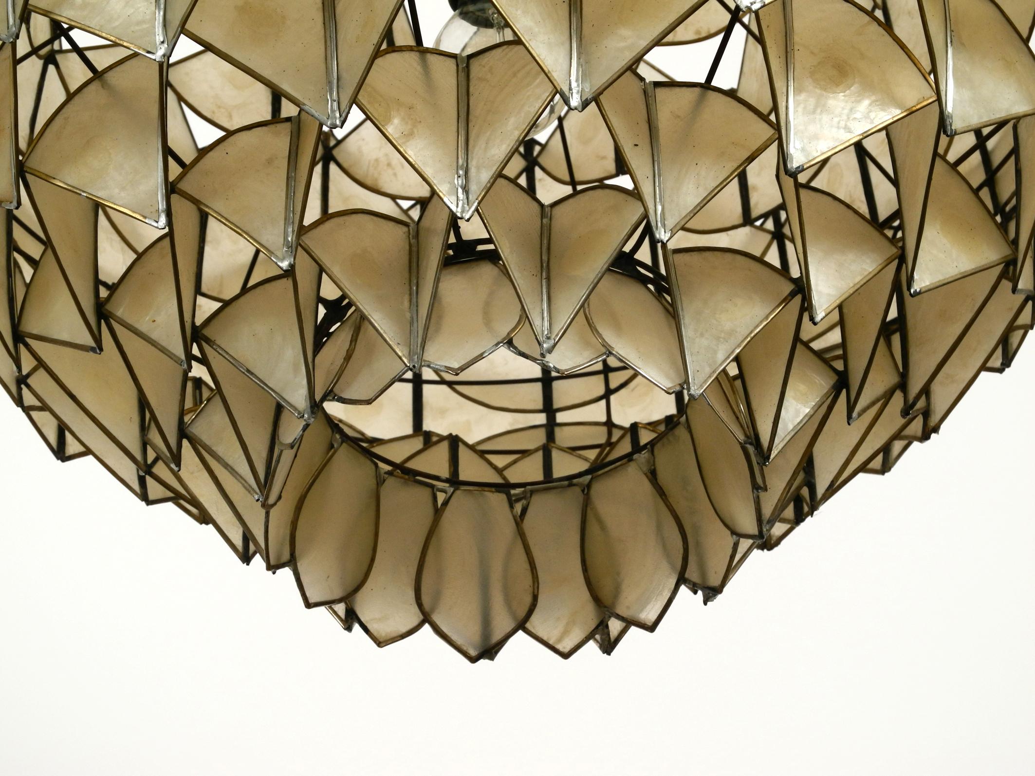 Very Elegant Large Unusual 1970s Pendant Lamp Made of Mother of Pearl 4