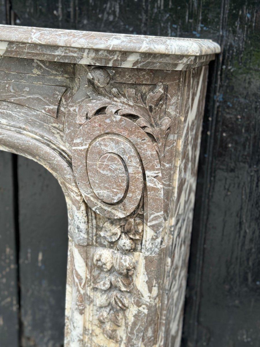Très élégante cheminée Louis XV en marbre gris Ardennes, 18ème siècle 2