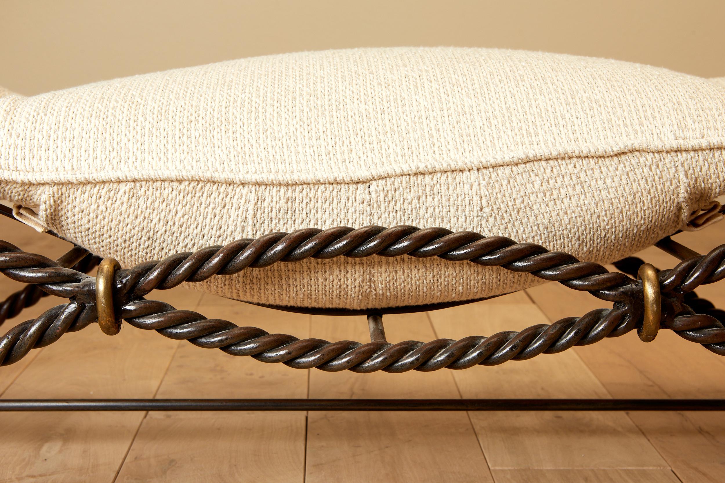 Sillón muy elegante de hierro retorcido con arrollamientos de cabujones, 1960. en venta 1