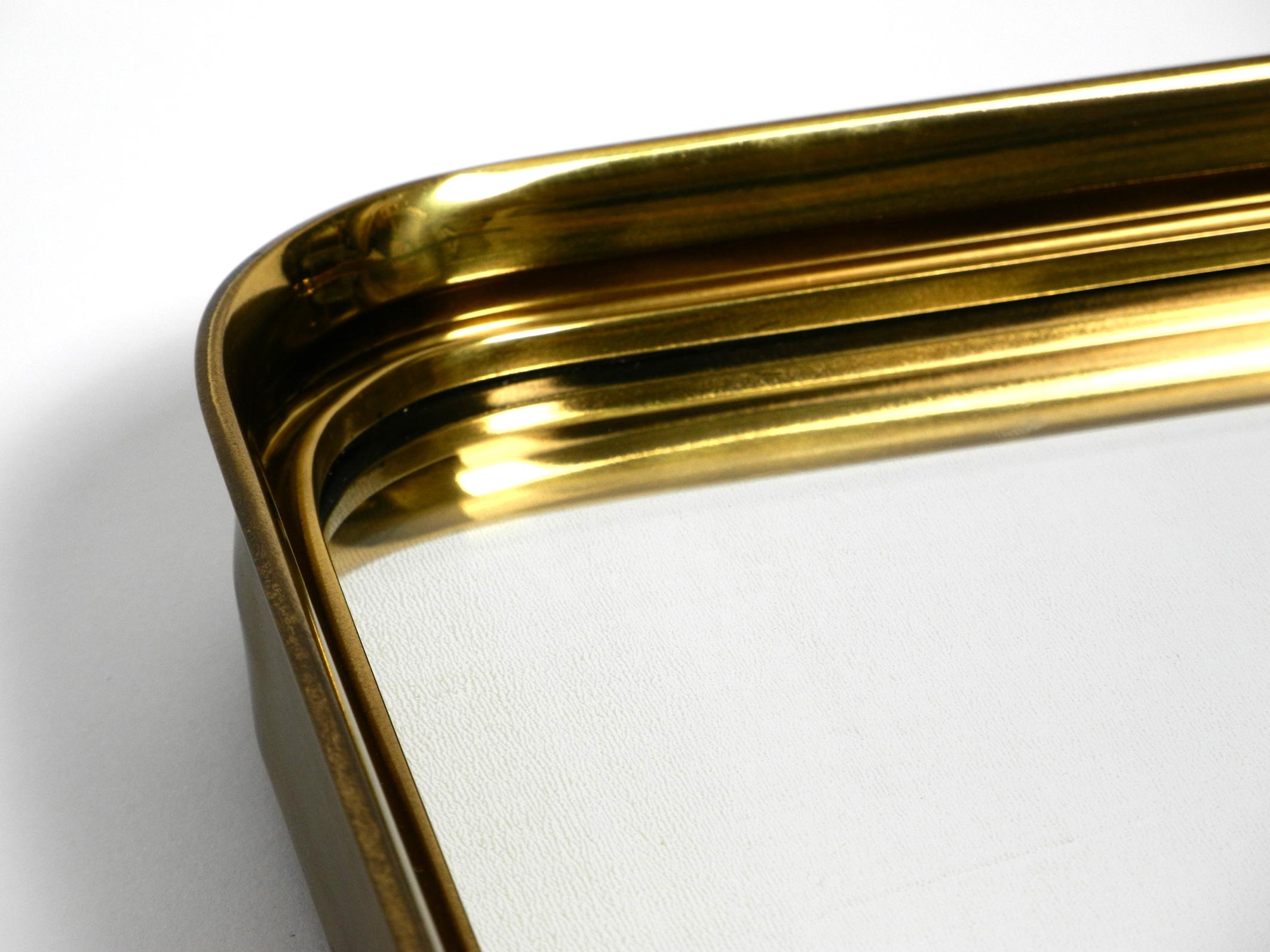 Very Elegant Minimalist Mid Century Brass Wall Mirror by Vereinigte Werkstätten For Sale 11