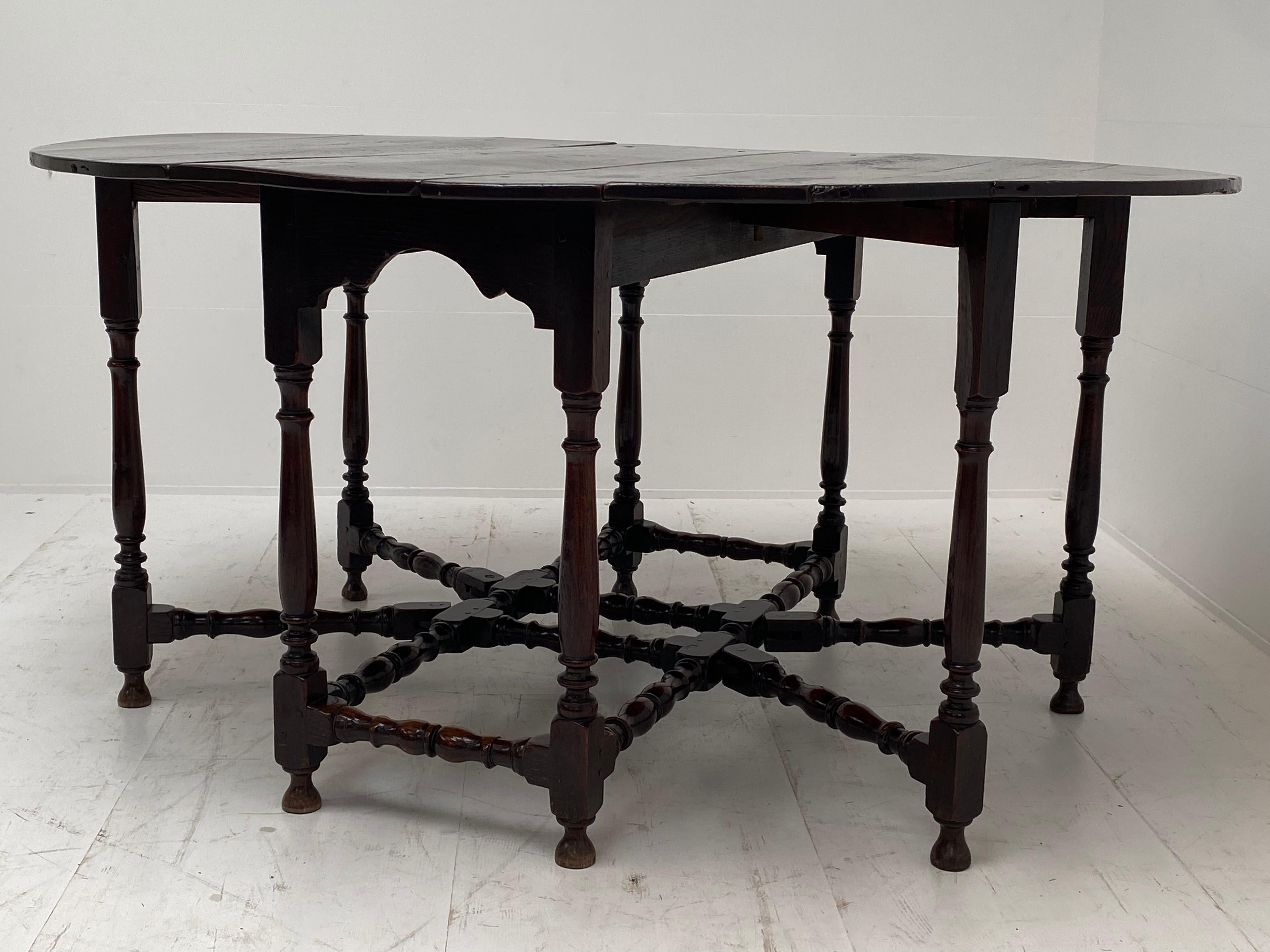 English Antique Folding Gateleg Table in Oak, England 1760s.  For Sale