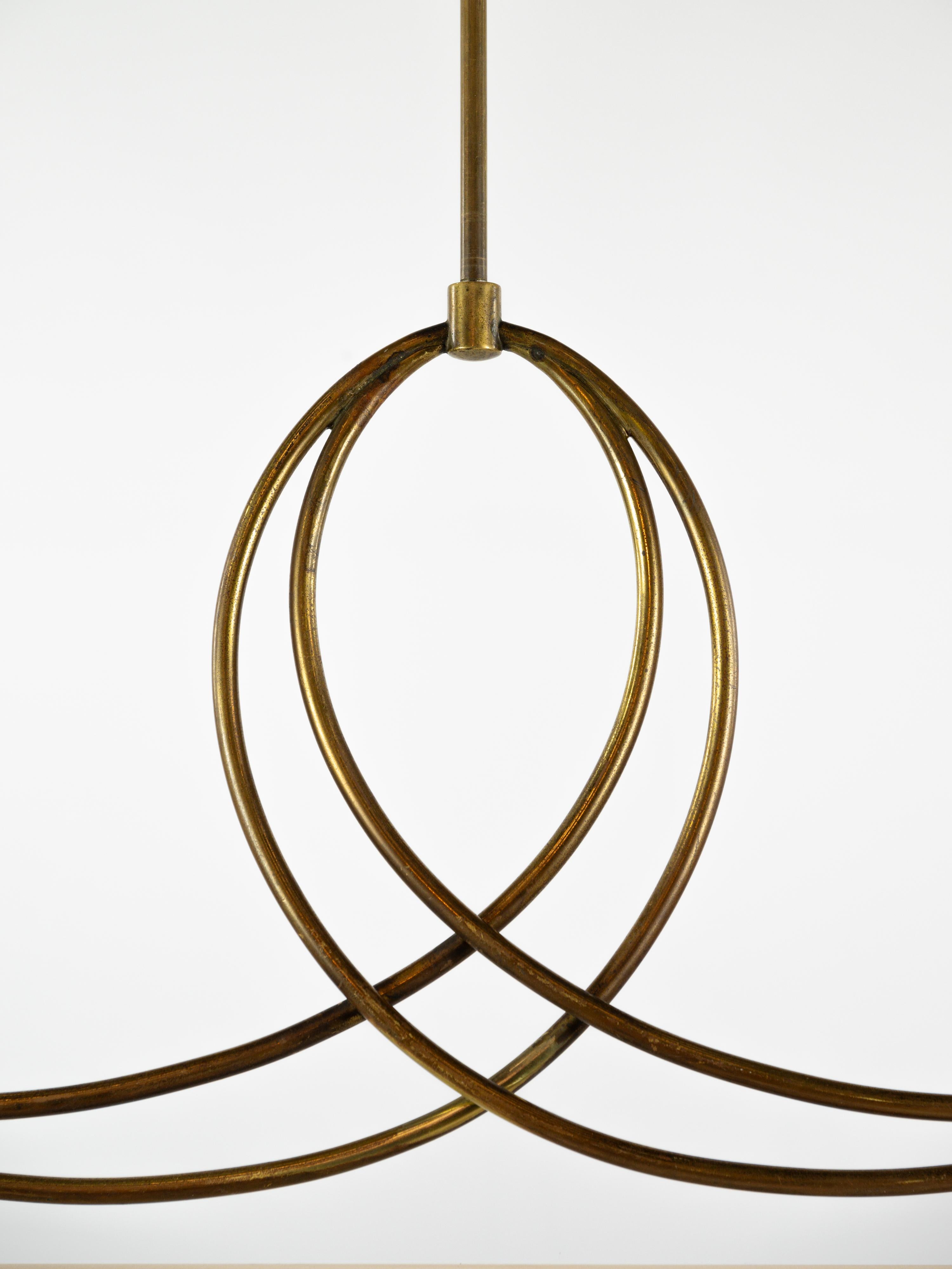 Mid-Century Modern Very elegant pendant light in brass and off white paper, Italian word circa 1950 For Sale