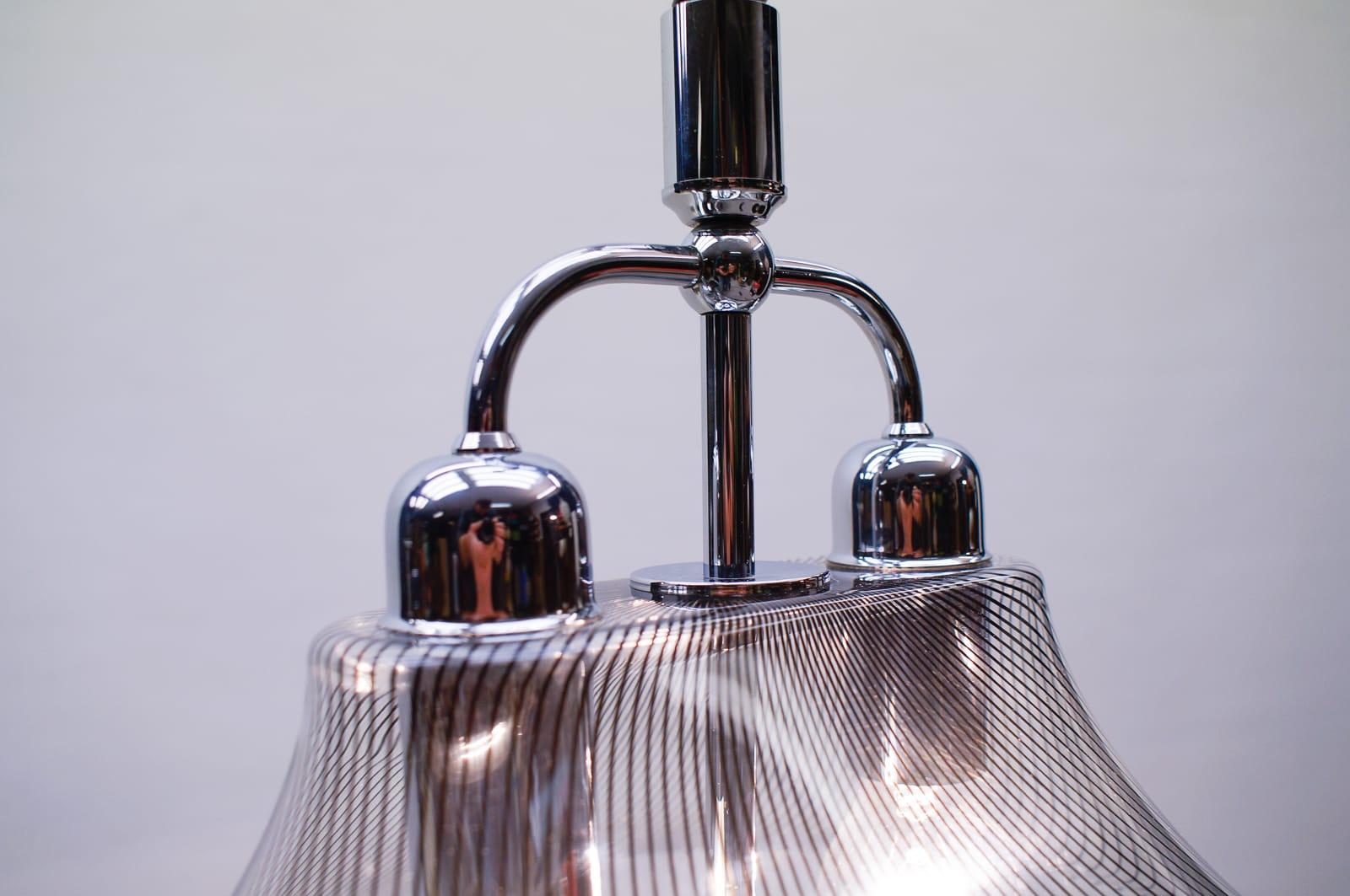 Très élégante lampe suspendue en acrylique rayée d'Edel-Acryl, 1970 en vente 3