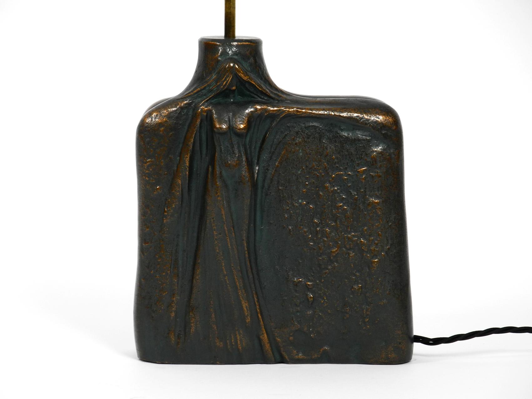Mid-Century Modern Very elegant table lamp from the 1960s made of heavy bronze with a female figure For Sale