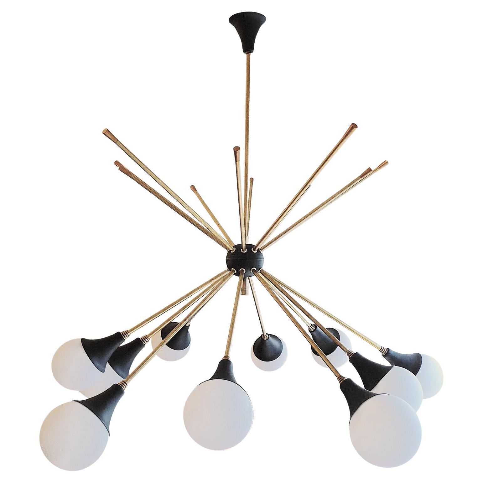 Very Elegant Ten-Light Italian Chandelier in the Style of Stilnovo For Sale