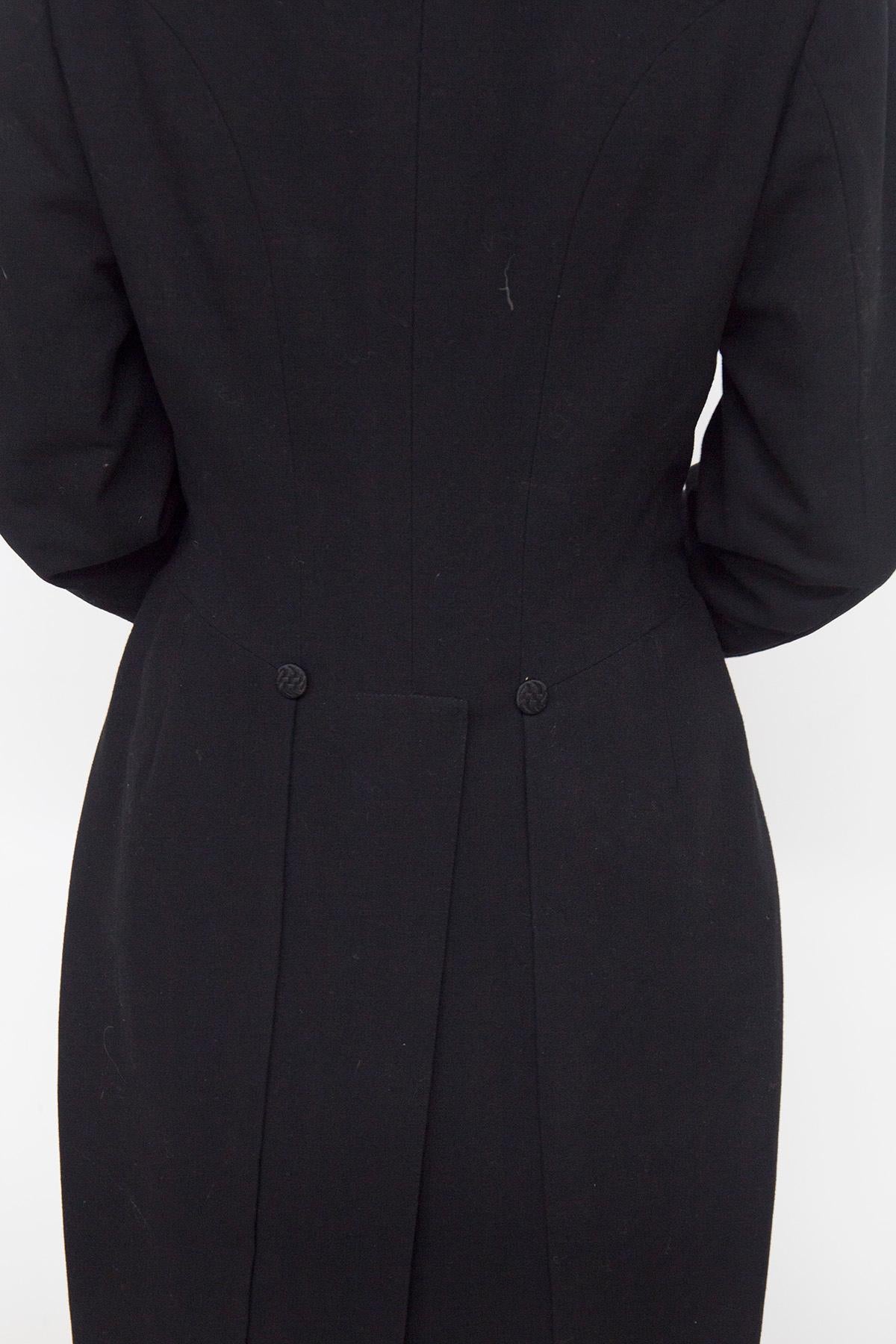 Very Elegant Vintage Black Tight Suit For Sale 2