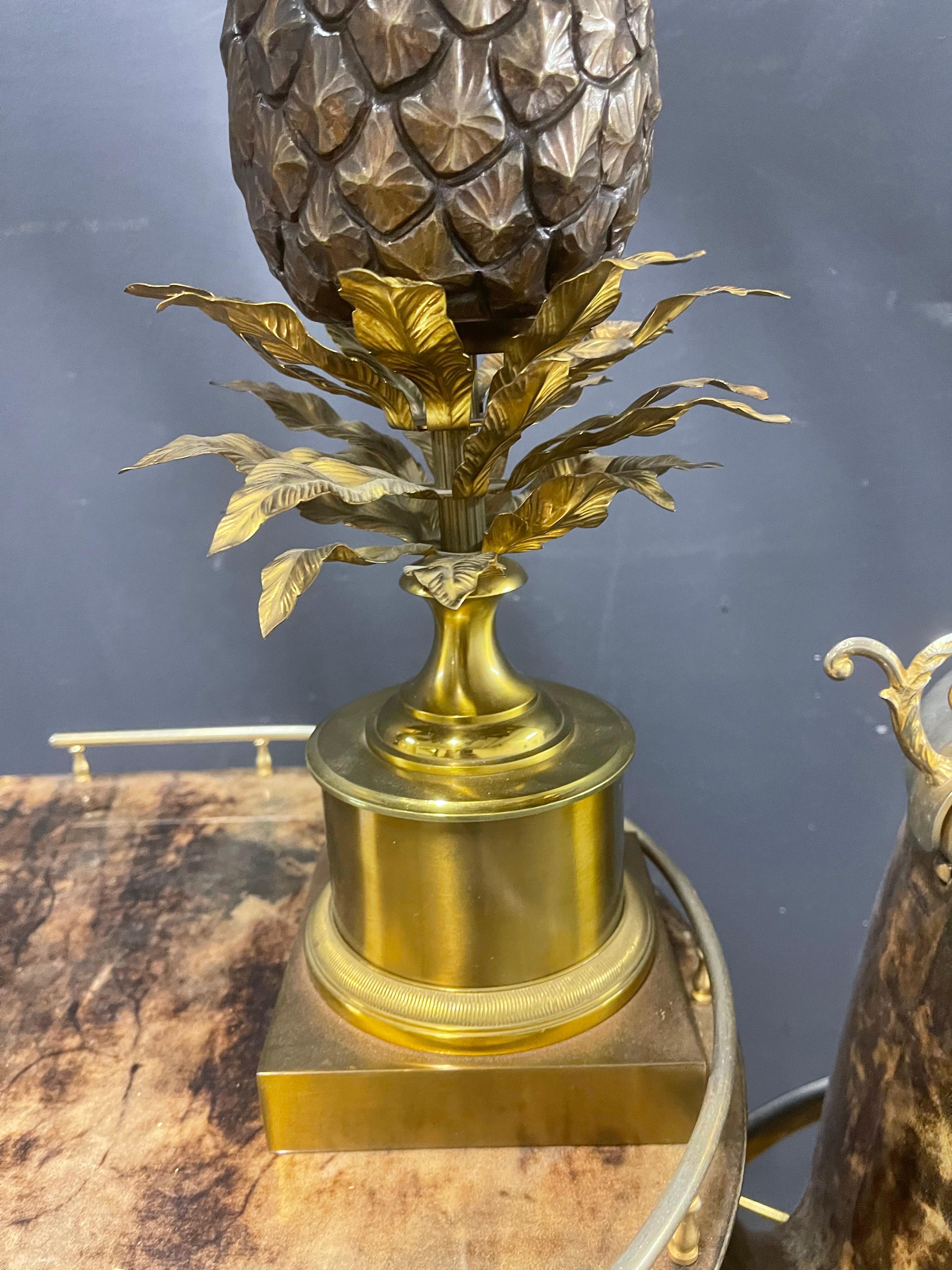 Zwei sehr exklusive, ikonische und beeindruckende Ananas-Lampen aus Maison-Charles im Angebot 11