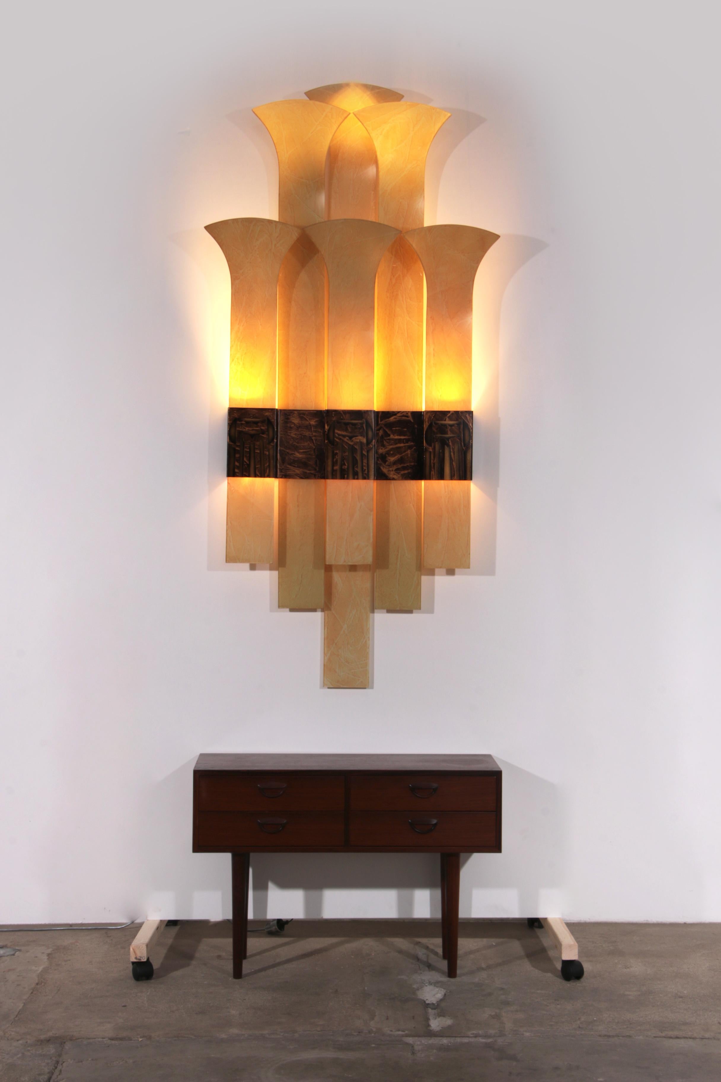Very exclusive, very large wall lamp from the Dutch Theater Thalia IJmuiden 1930 For Sale 1