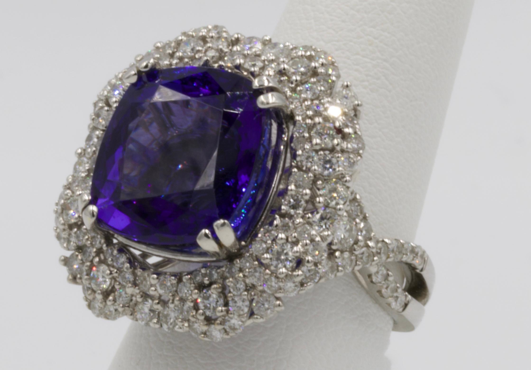 Modern Very Fine 10+ Carat Tanzanite Ring with Diamonds 18 Karat