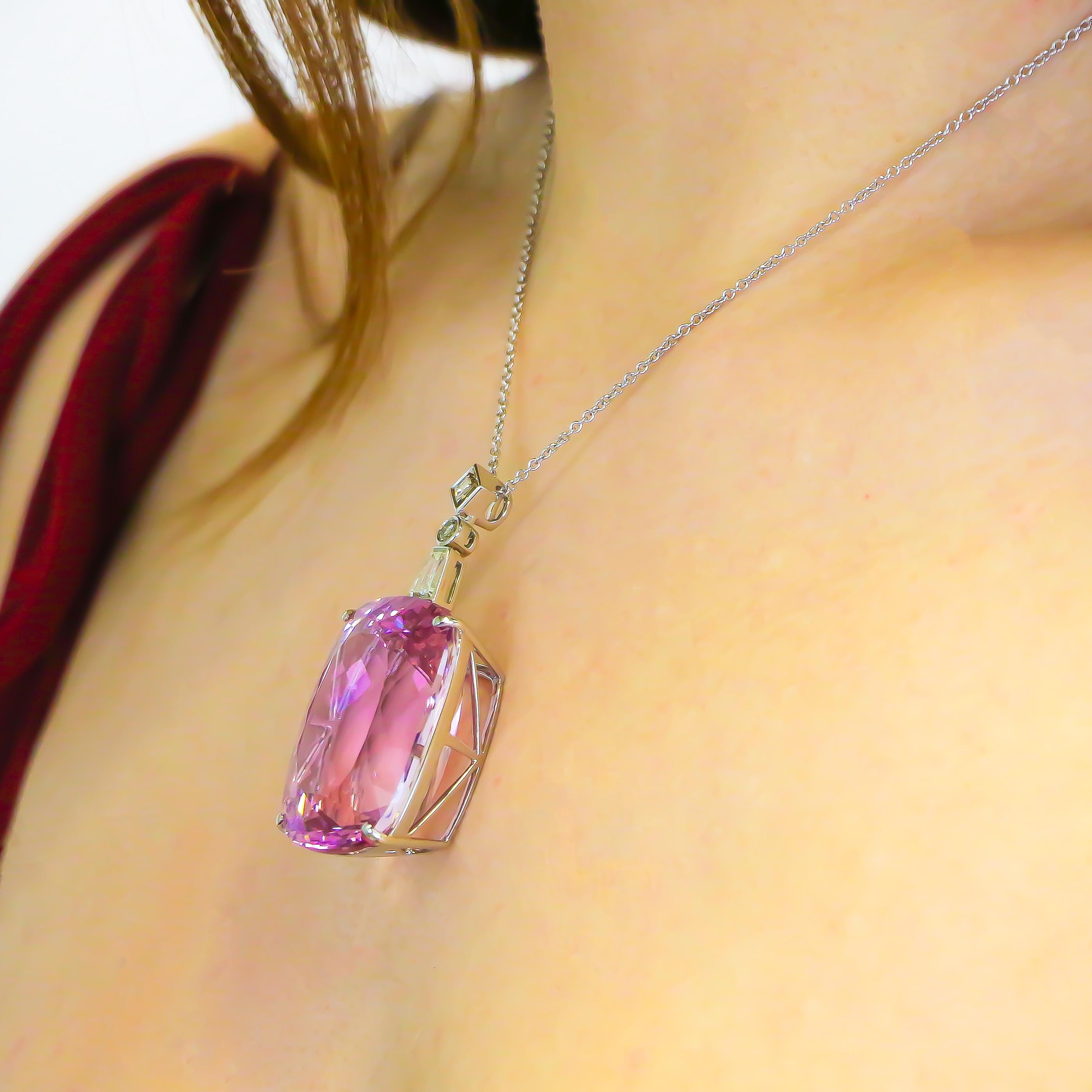 Very Fine 112 Carat Kunzite Pendant with Diamonds 0.78 Carat 18 Karat Gold In Excellent Condition In Carlsbad, CA