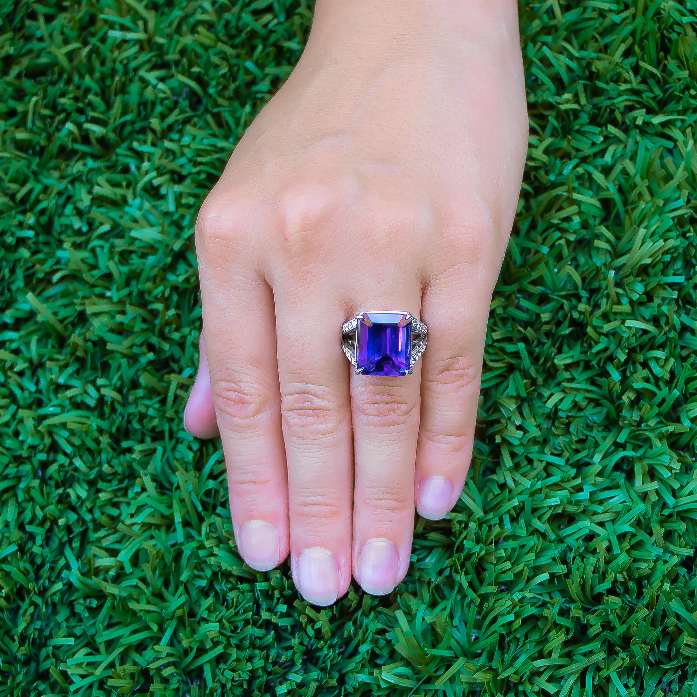 Very Fine Tanzanite = 17.67 carat
Diamonds = 1.46 carats
( Color: F, Clarity: VS )
Metal = 18K White Gold
Ring Size = 7
Complimentary Resizing Available
Jewelry Gift Box Included