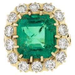 VERY FINE 18k Gold 14.3ctw AGL Colombian Emerald & Diamond Halo Cocktail Ring