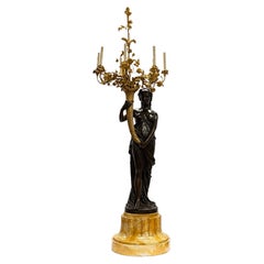 Fine torchère néoclassique française du 19ème siècle en bronze figuratif