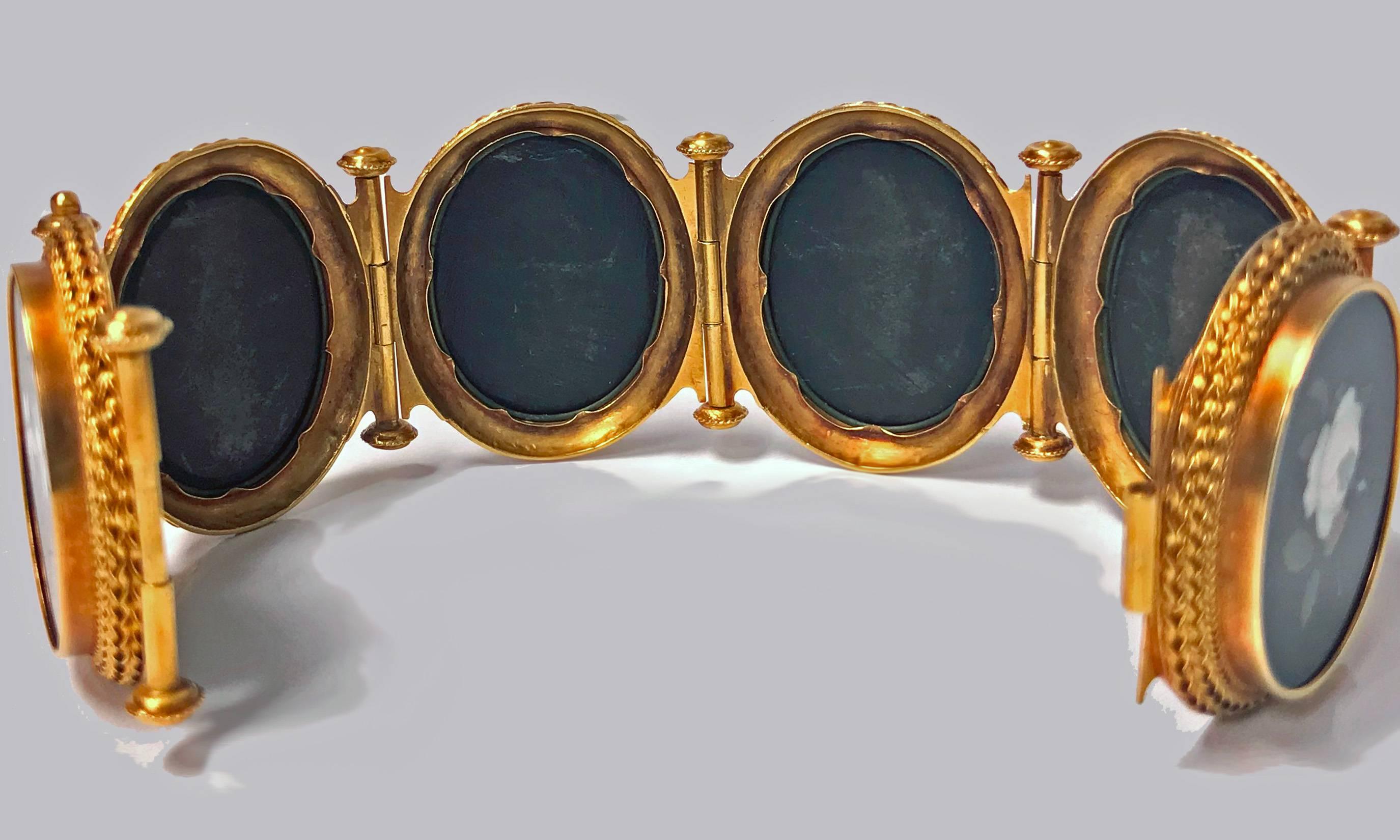 Very Fine 19th Century 18-Karat Gold Pietra Dura Bracelet, Italy, circa 1875 3