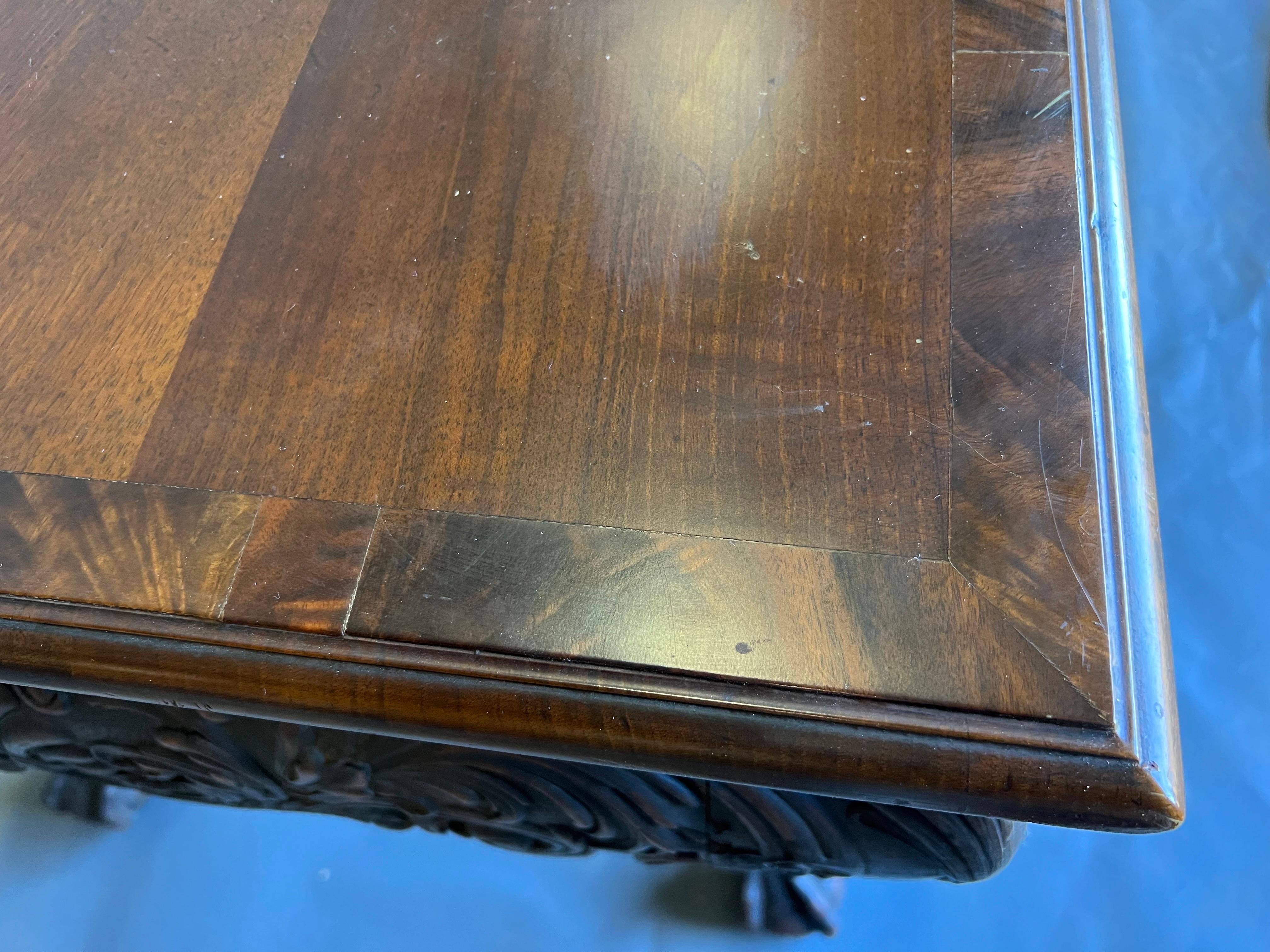 Très belle table console en acajou du 19ème siècle estampillée Gillows en vente 5