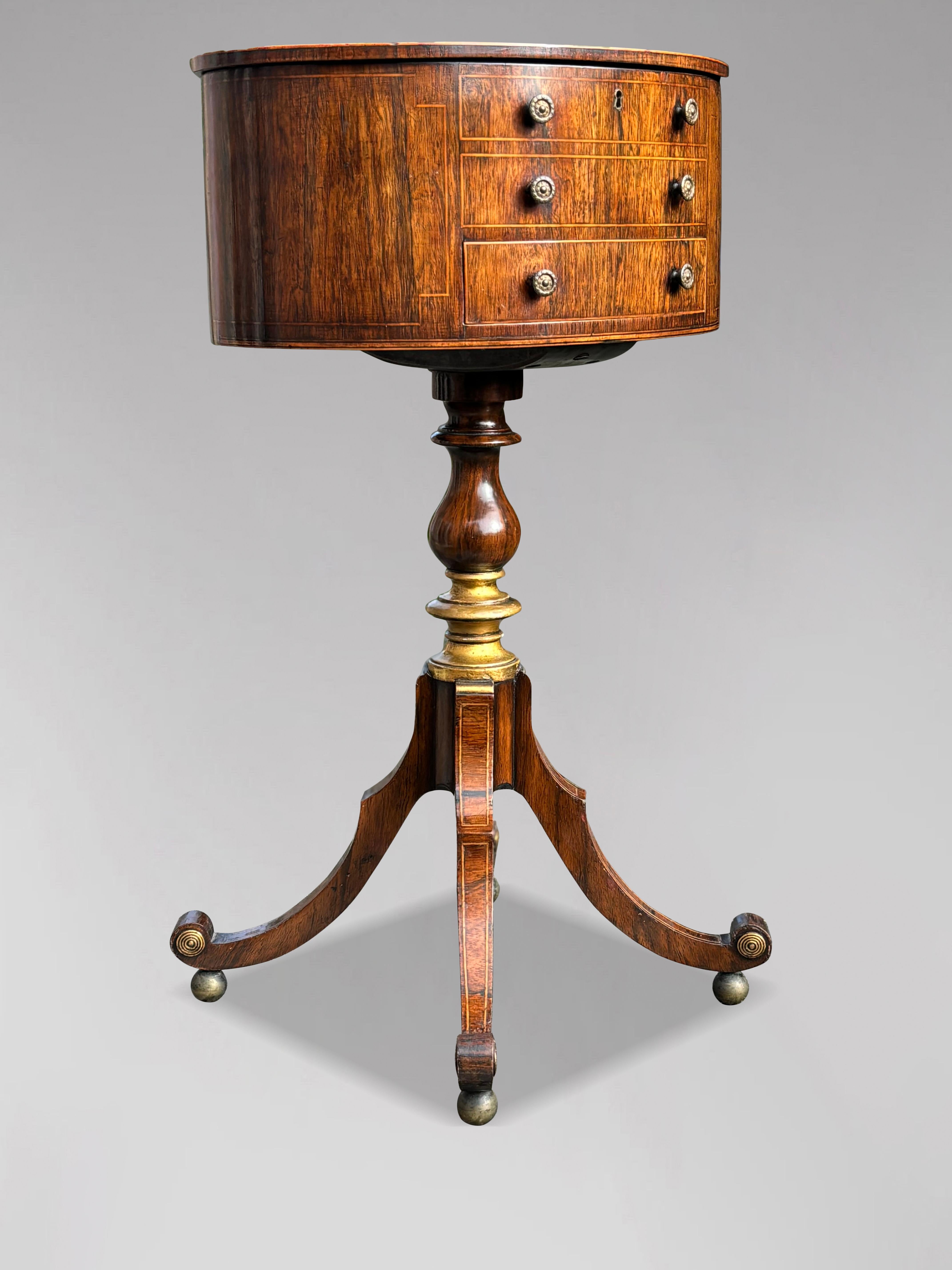 Sehr feiner Rosenholz- und Intarsien-Drehtisch aus der Regency-Zeit des 19. im Angebot 13
