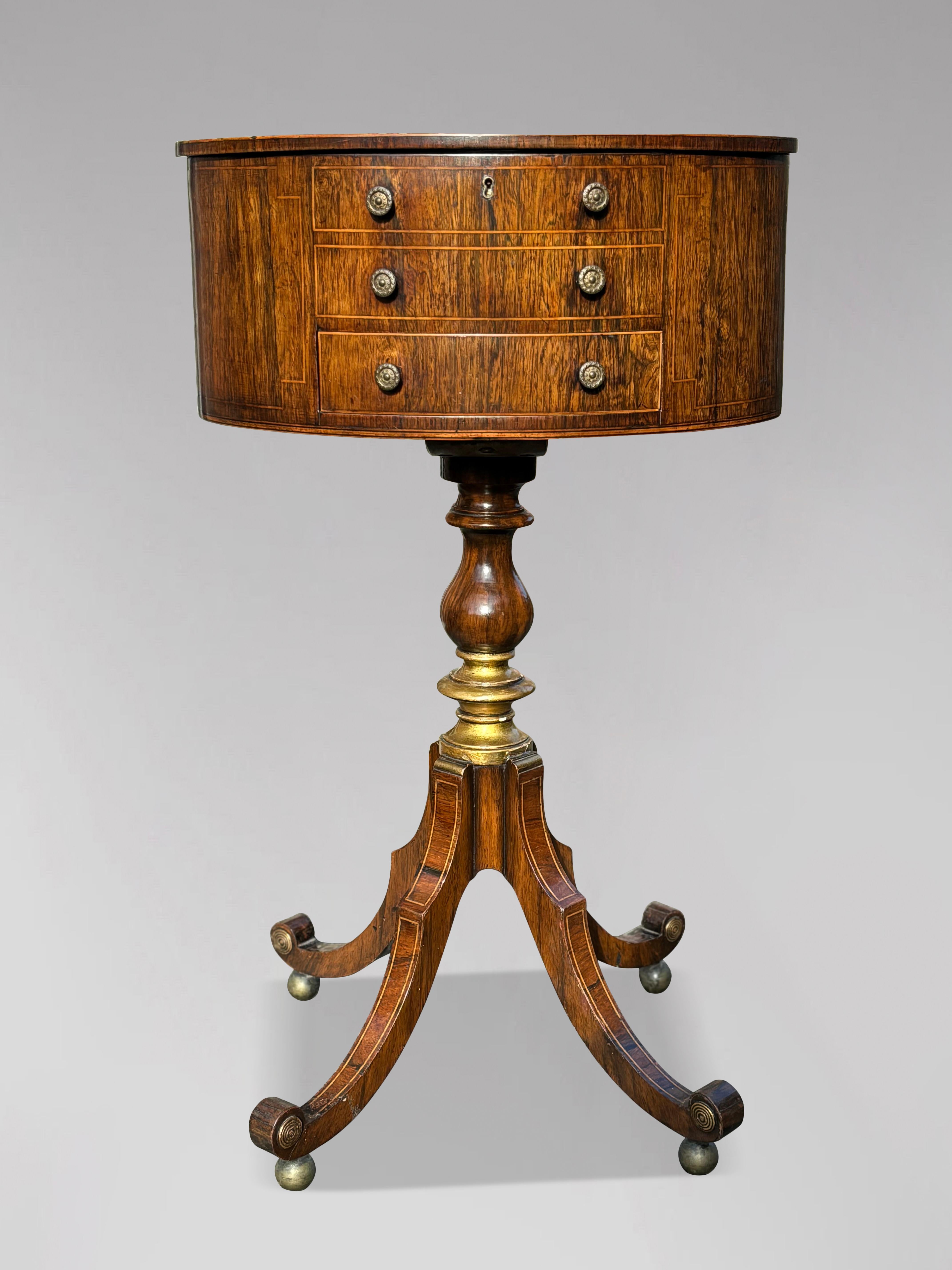 Sehr feiner Rosenholz- und Intarsien-Drehtisch aus der Regency-Zeit des 19. (Britisch) im Angebot