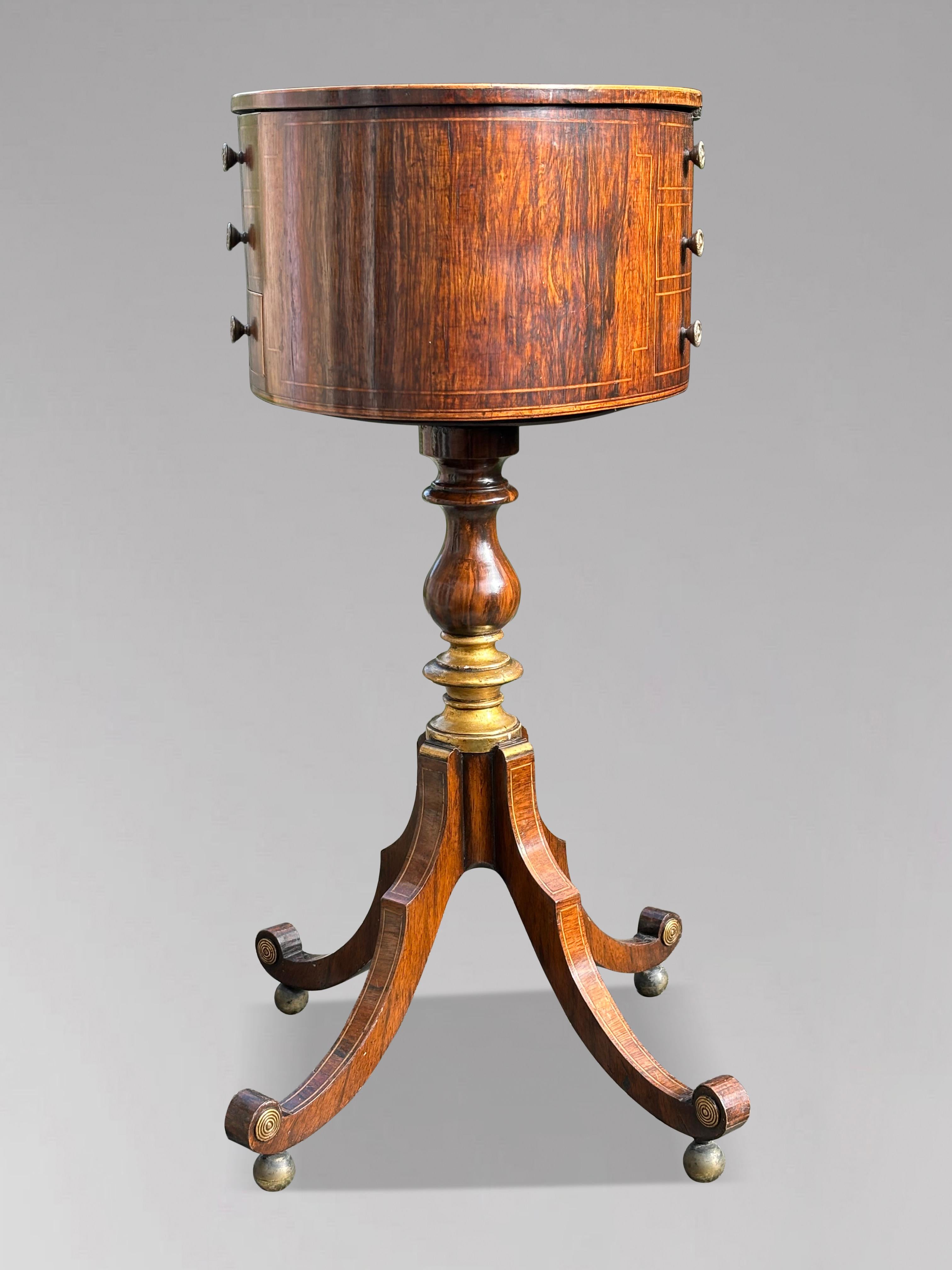 Sehr feiner Rosenholz- und Intarsien-Drehtisch aus der Regency-Zeit des 19. im Angebot 4