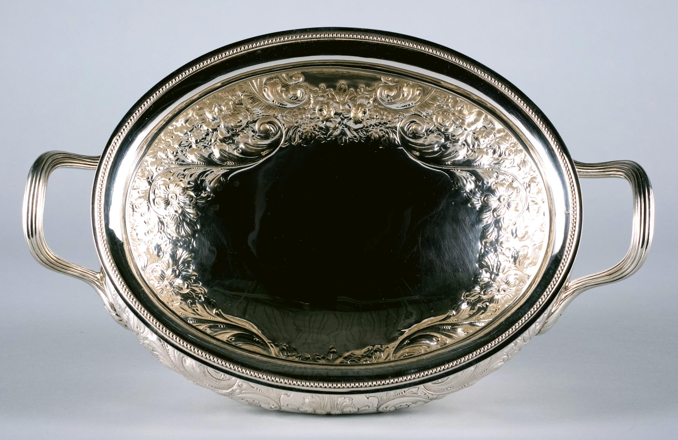 Très belle soupière à couvercle en métal argenté du 19ème siècle par Elkington & Company Bon état - En vente à Ottawa, Ontario