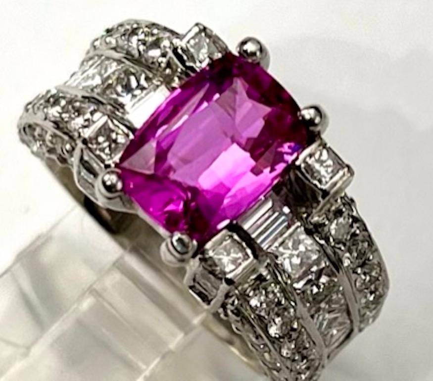 Contemporary Very Fine 2.88Ct Cushion Cut Natural Pink Sapphire Ring  For Sale