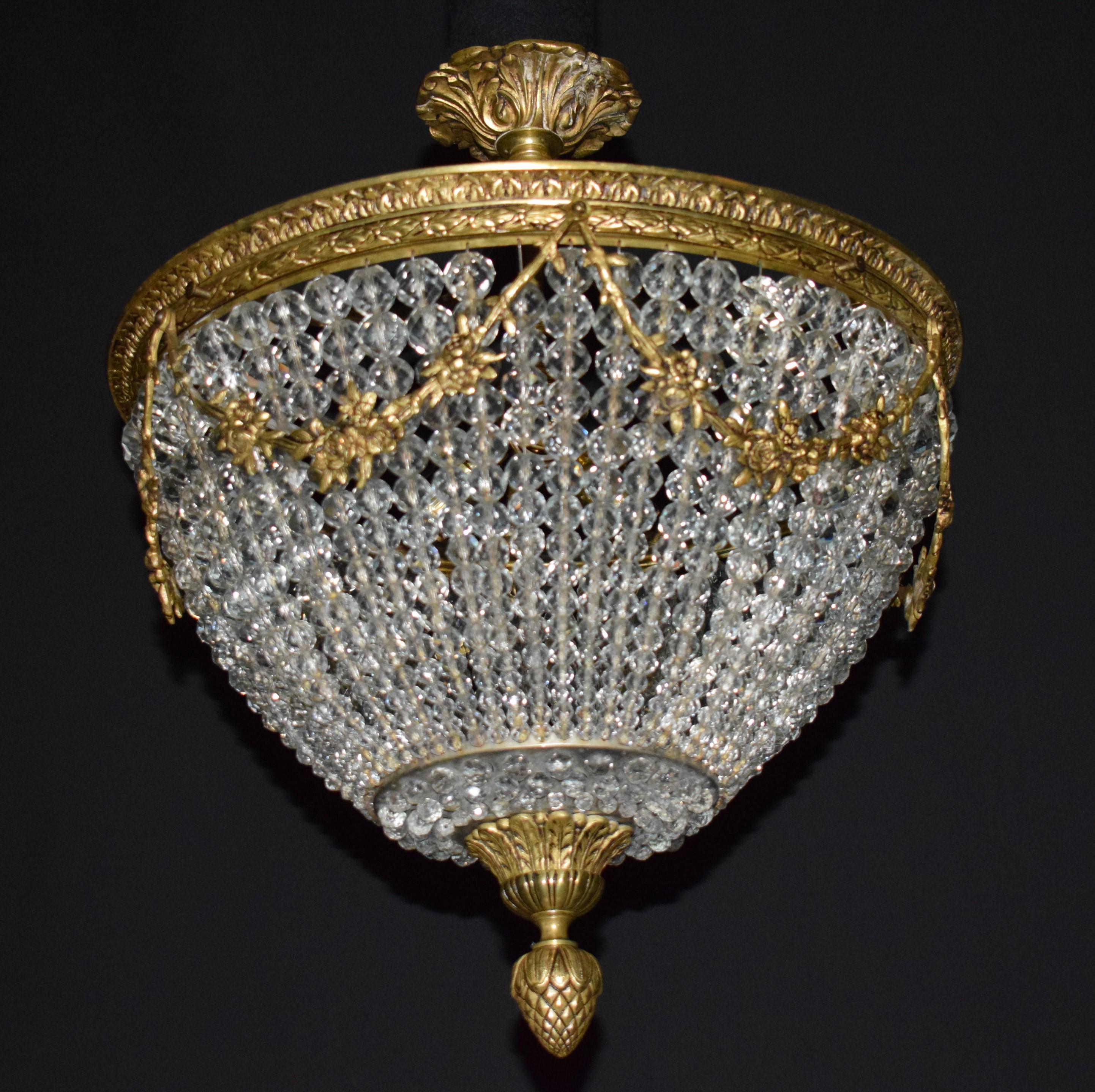Lustre très fin et élégant Bon état - En vente à Atlanta, GA