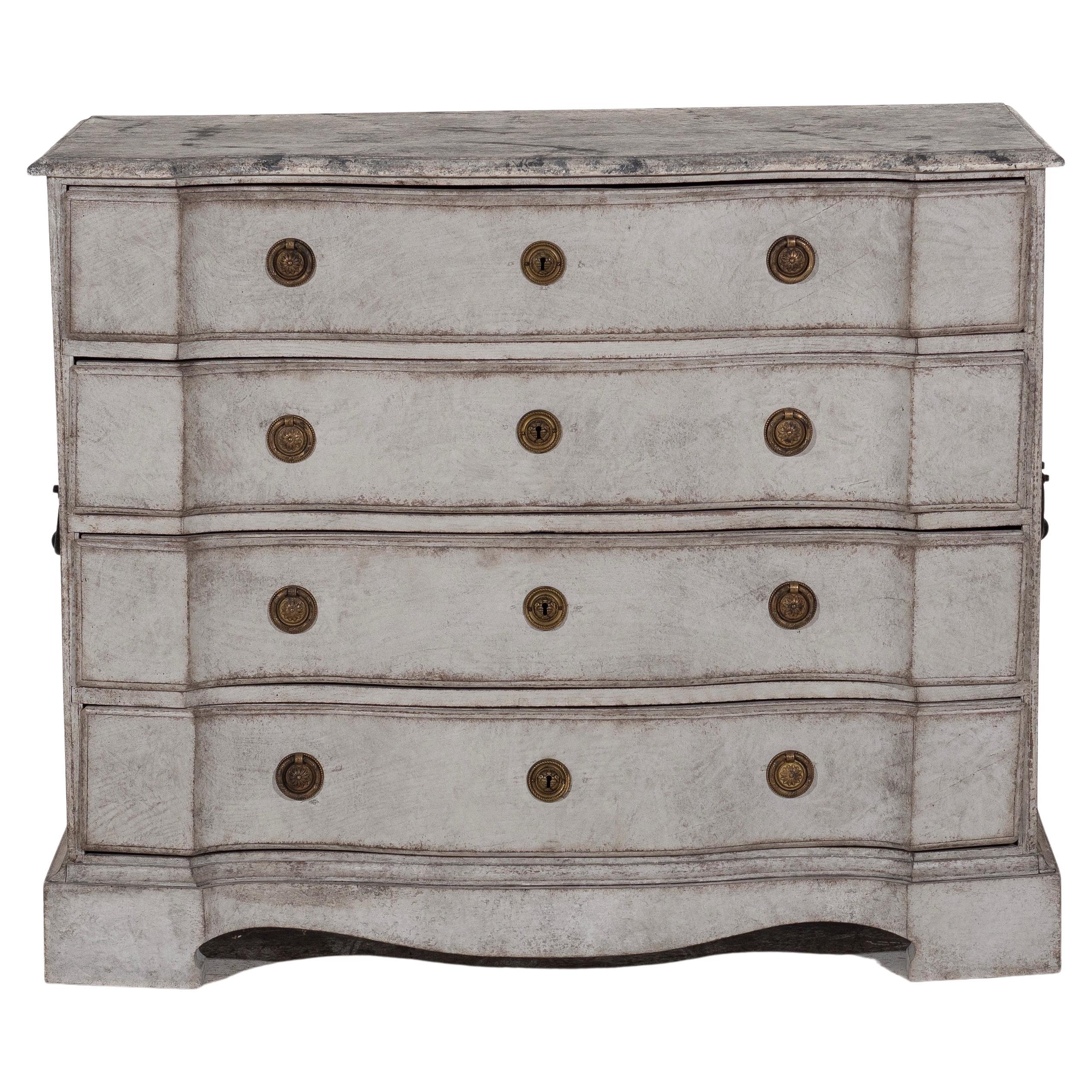 Very fine and rare chest of drawers, circa 1750