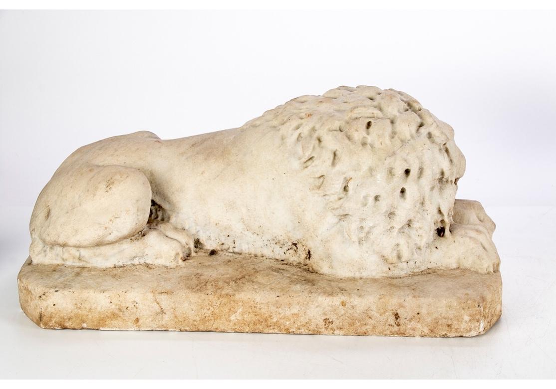 Very Fine Antique Pair of Carved Marble Lion Figures In Good Condition In Bridgeport, CT