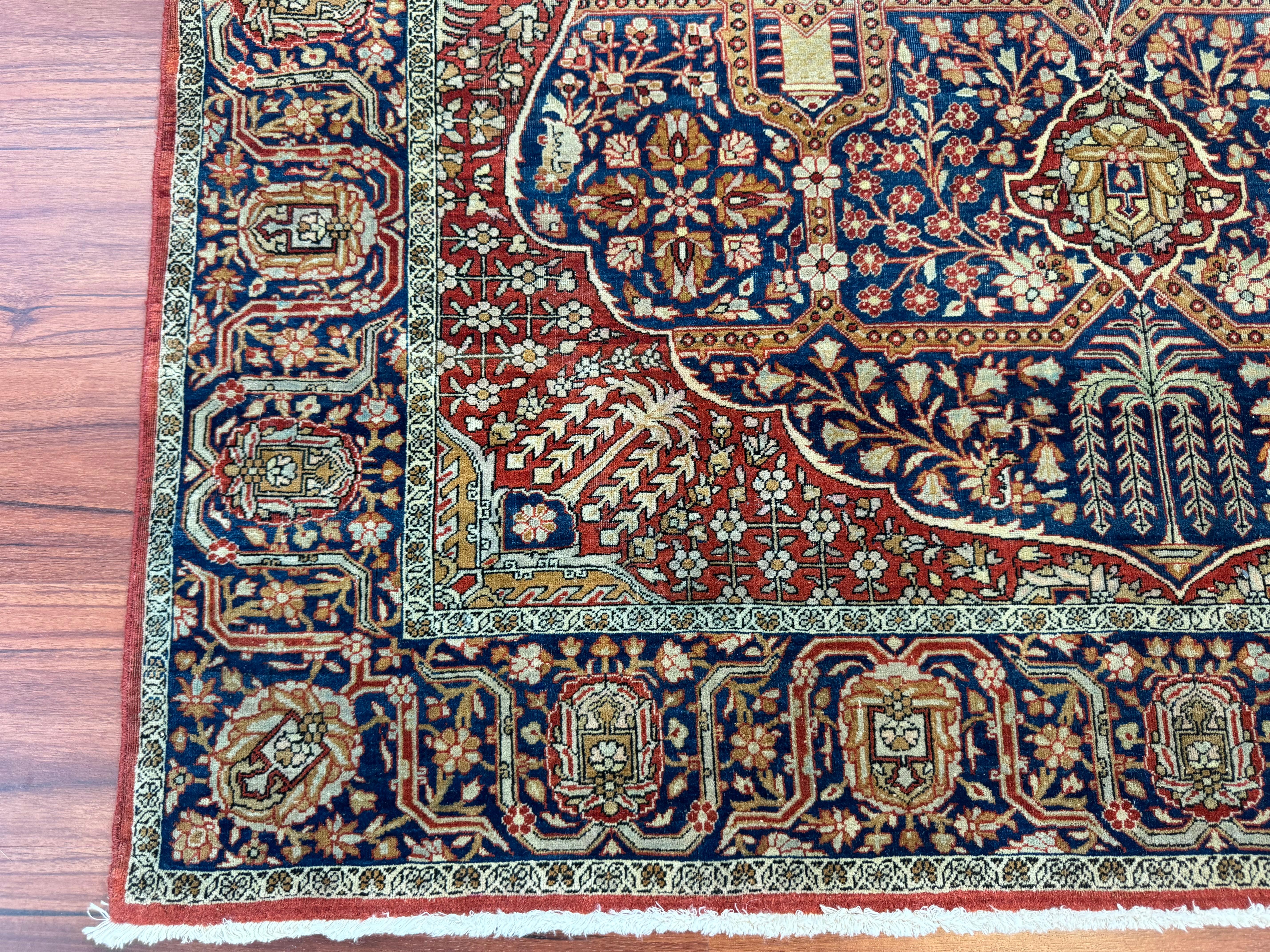 Very Fine Antique Persian Kashan Rug (Rare Design) For Sale 5