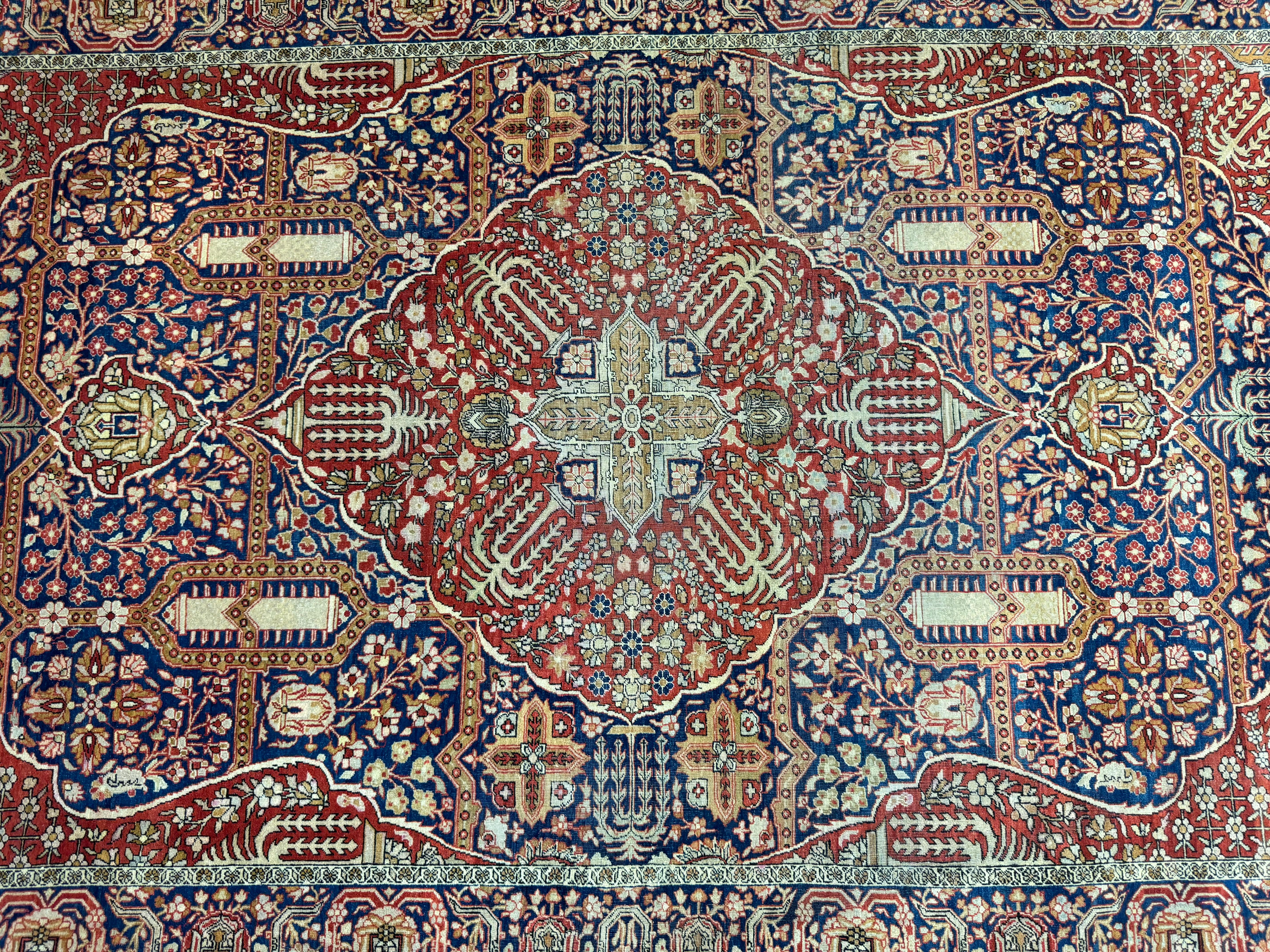 Very Fine Antique Persian Kashan Rug (Rare Design) For Sale 6