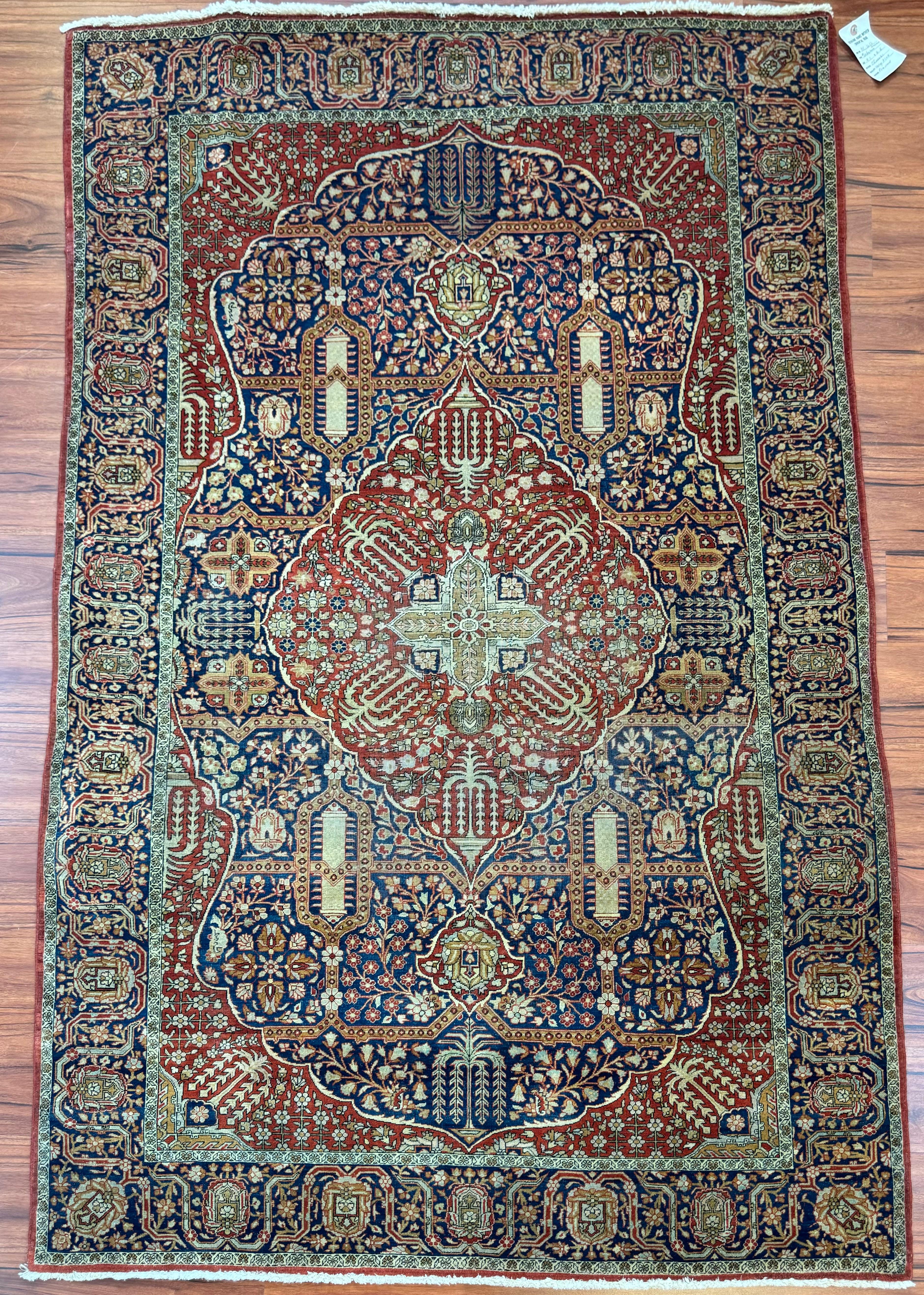 Very Fine Antique Persian Kashan Rug (Rare Design) For Sale 9
