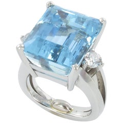 Very Fine Aquamarine and Diamond Platinum Ring
