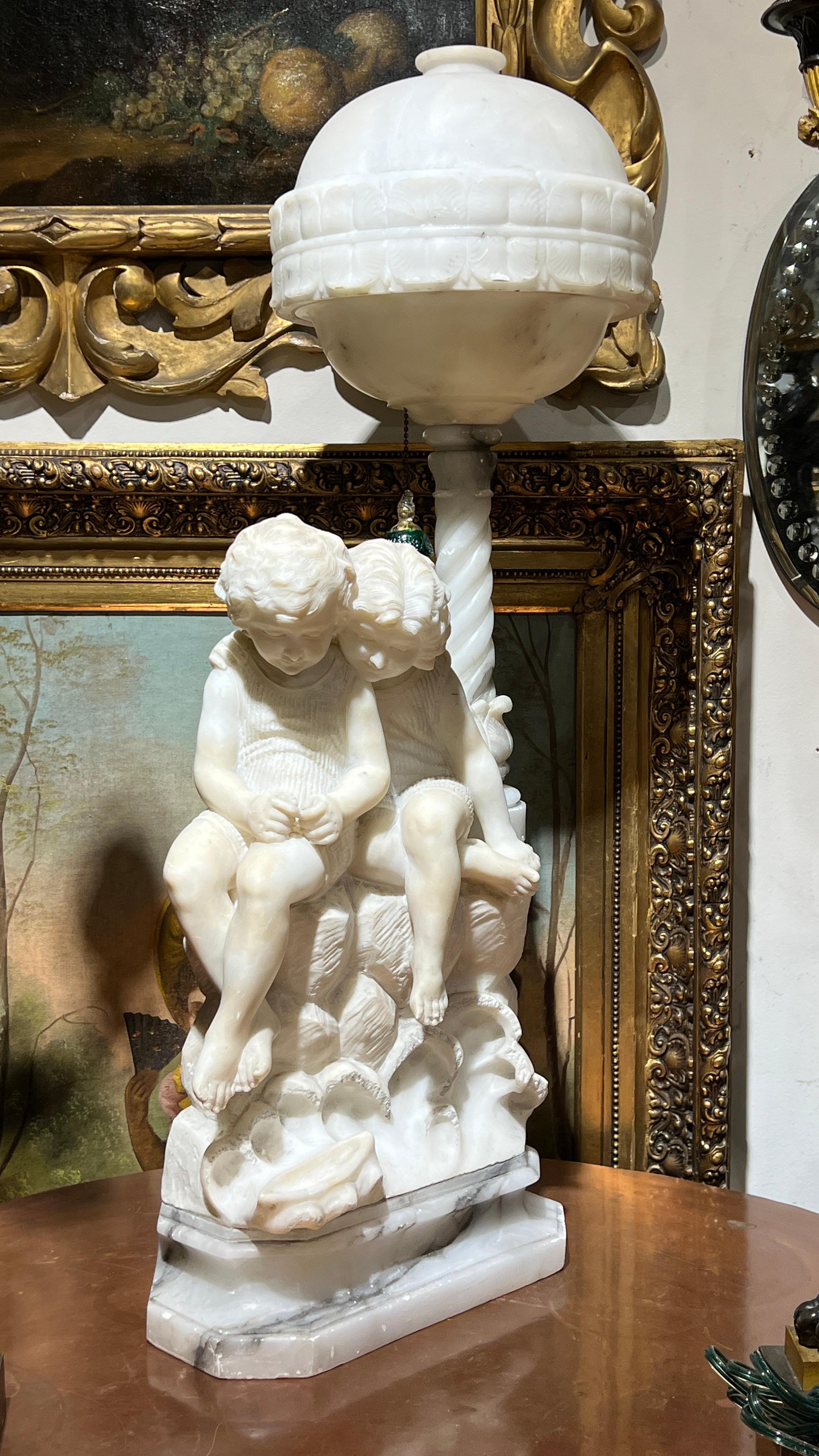 Very fine Art Deco  Italian Alabaster Carved Figurative Lamp by Gaspar Mascagni For Sale 5