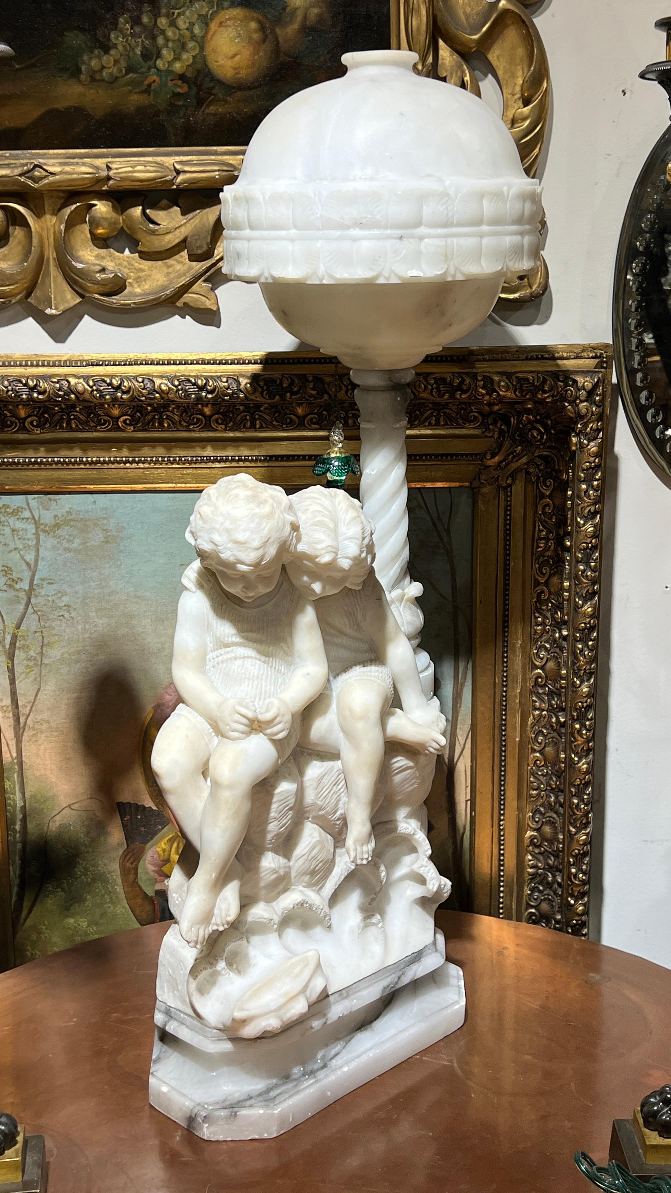 Very fine Art Deco  Italian Alabaster Carved Figurative Lamp by Gaspar Mascagni 10