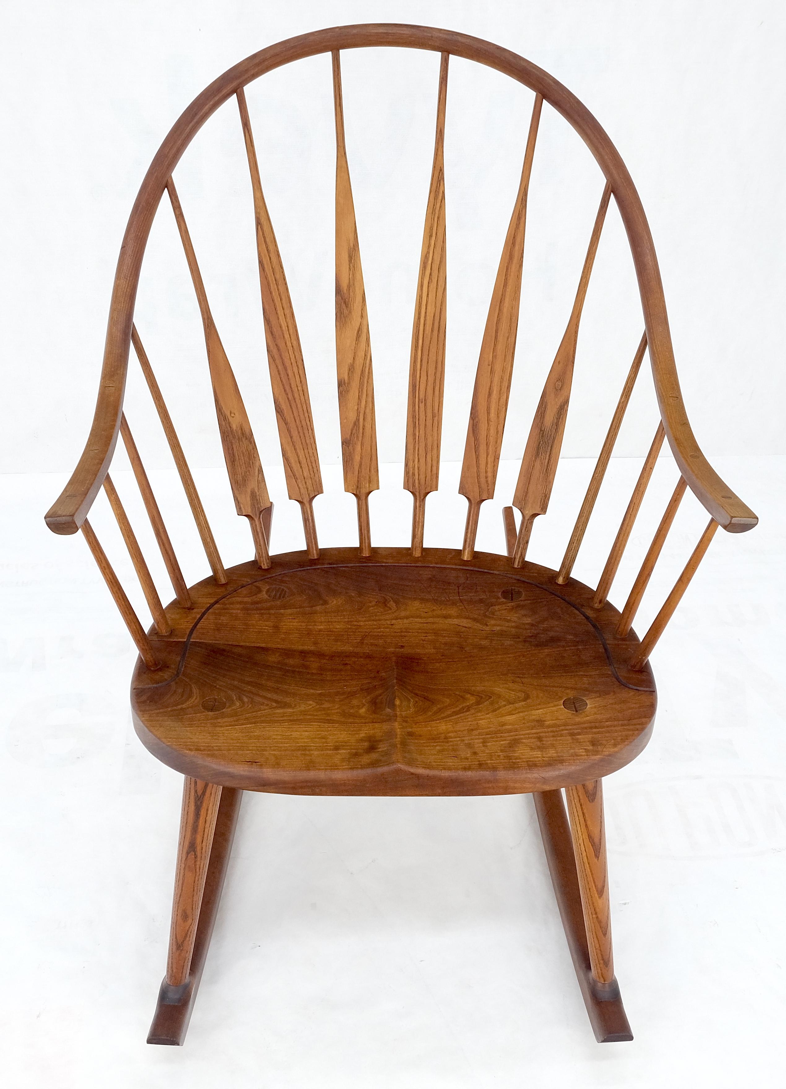 Very Fine Artist Signed Studio Made Solid Chestnut Rocking Chair Peg Joint Mint  In Excellent Condition For Sale In Rockaway, NJ