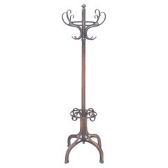 Molto bene il Thonet Atr. del 1920 circa. Appendiabiti girevole in legno di faggio curvato
