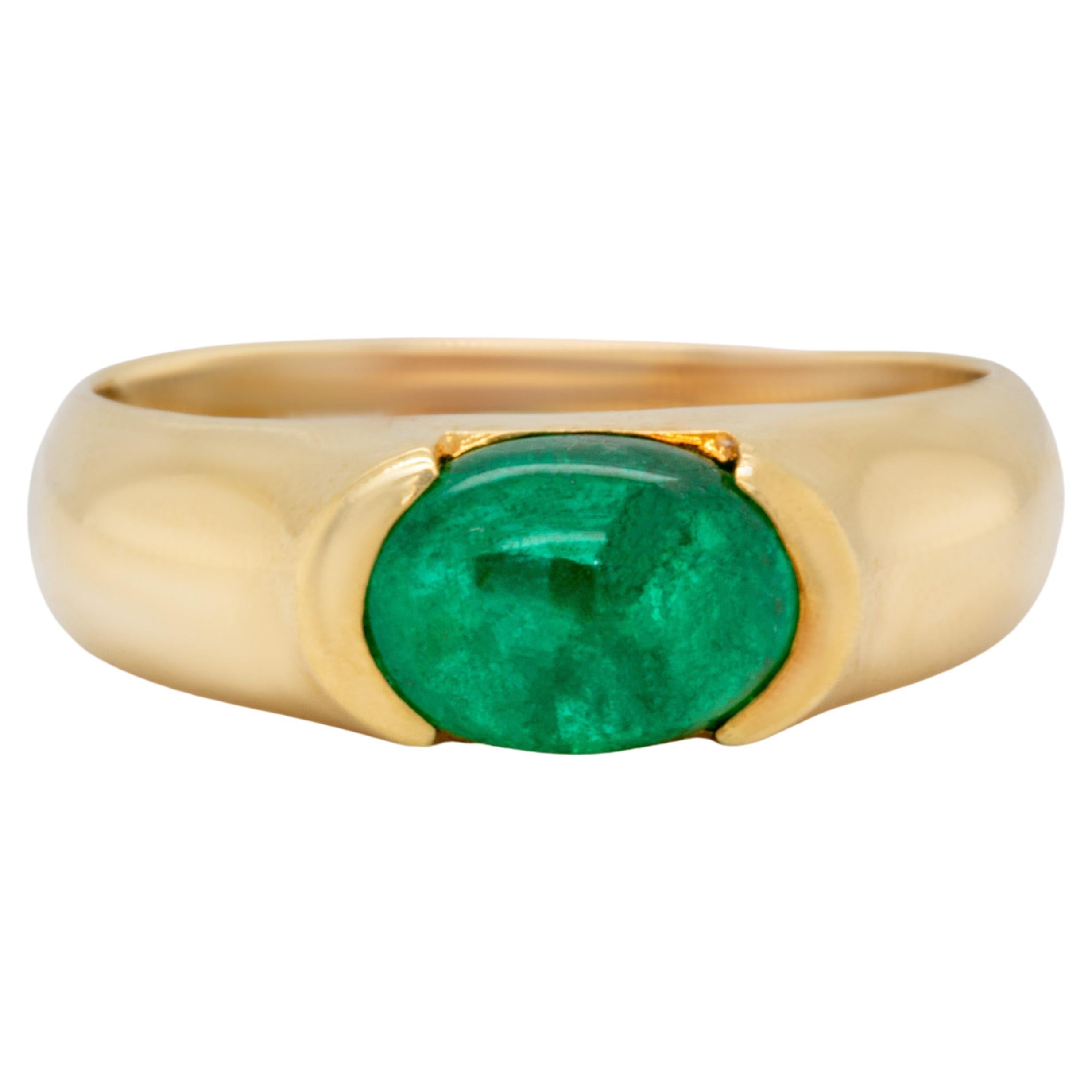 Very Fine Cabochon Emerald Ring 1.20 Carats 18K Yellow Gold For Sale