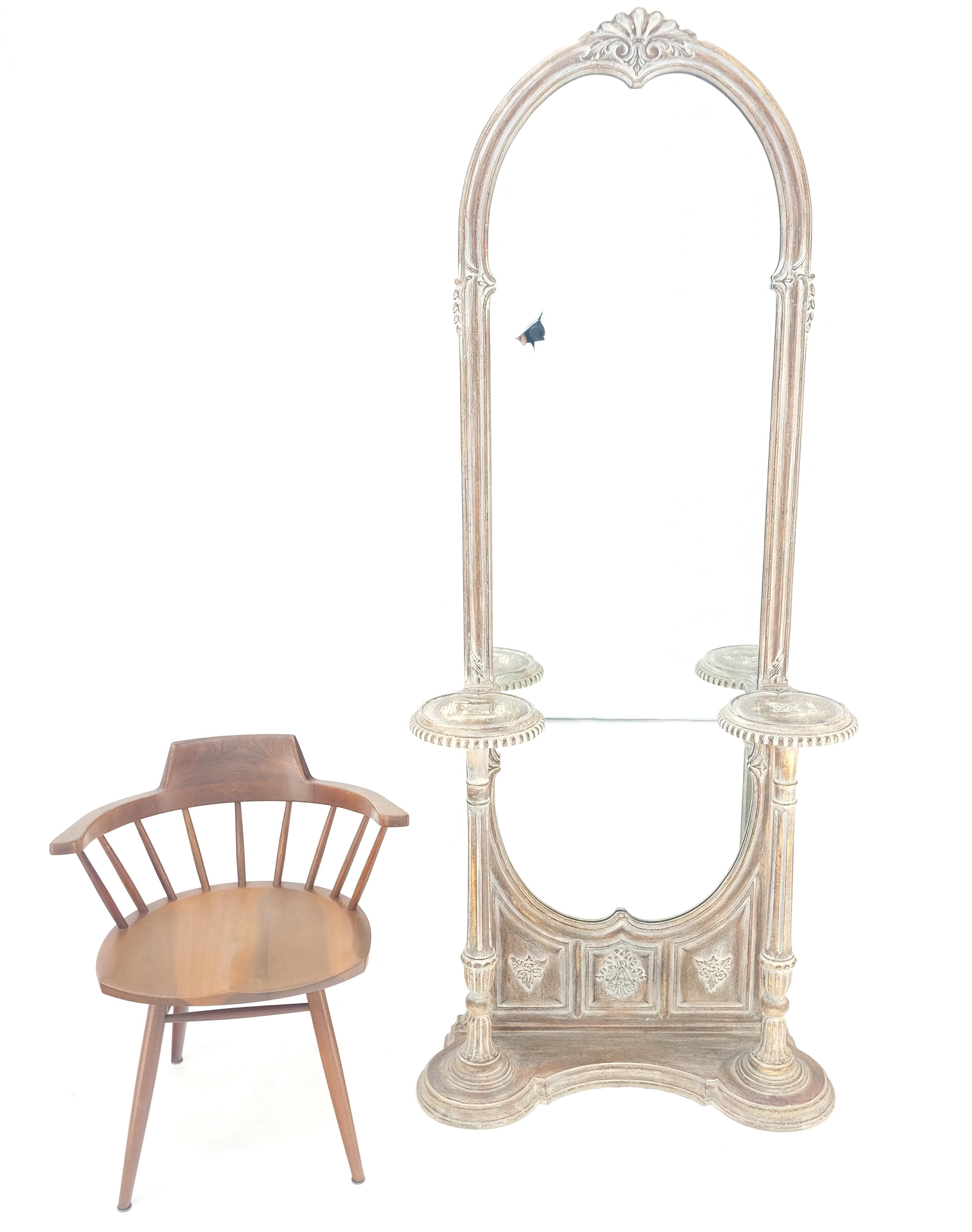 Très beau miroir de quai en bois sculpté et doré avec piédestaux intégrés, porte-fleurs MINT ! en vente 4