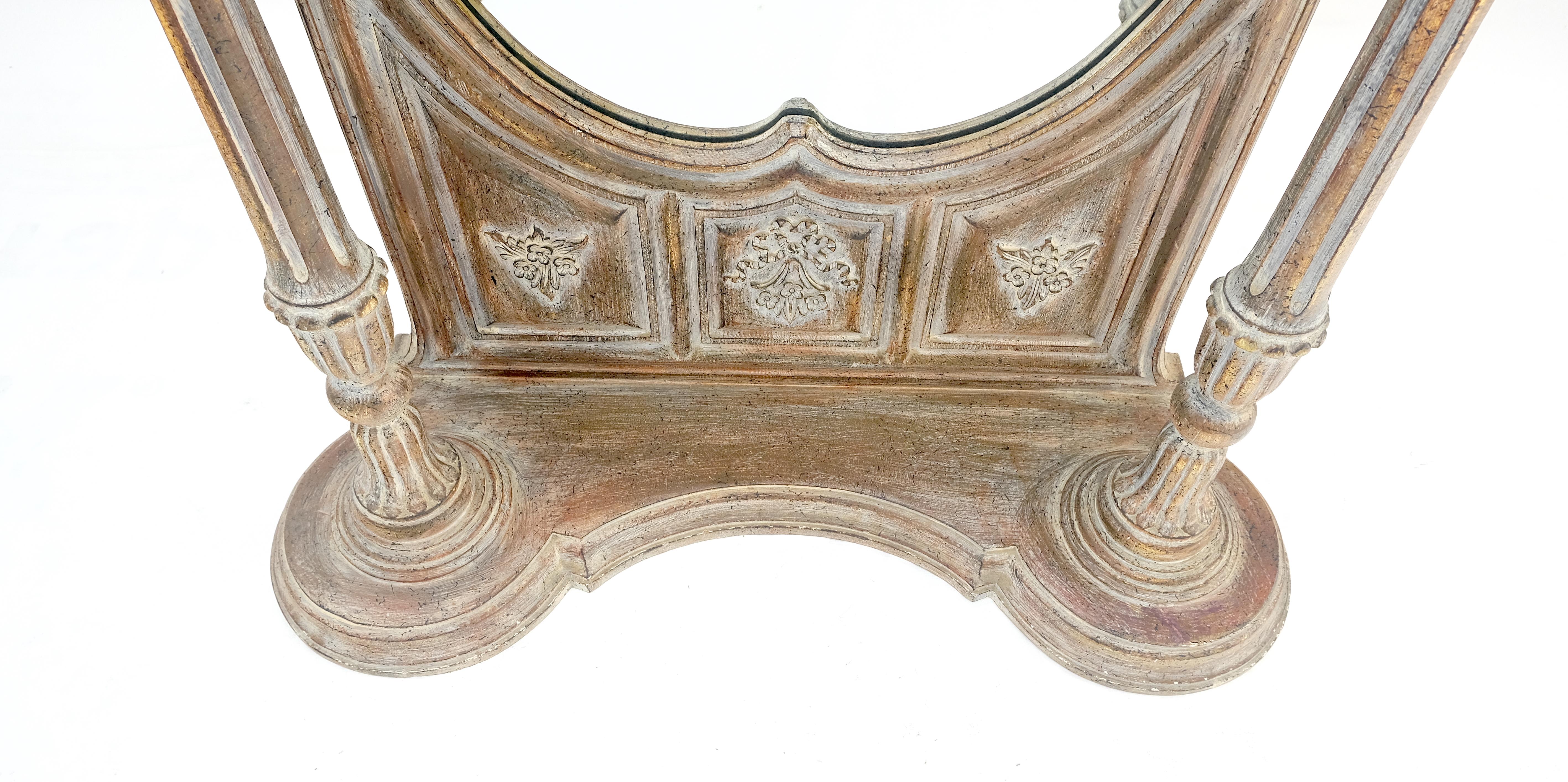 Miroir Très beau miroir de quai en bois sculpté et doré avec piédestaux intégrés, porte-fleurs MINT ! en vente