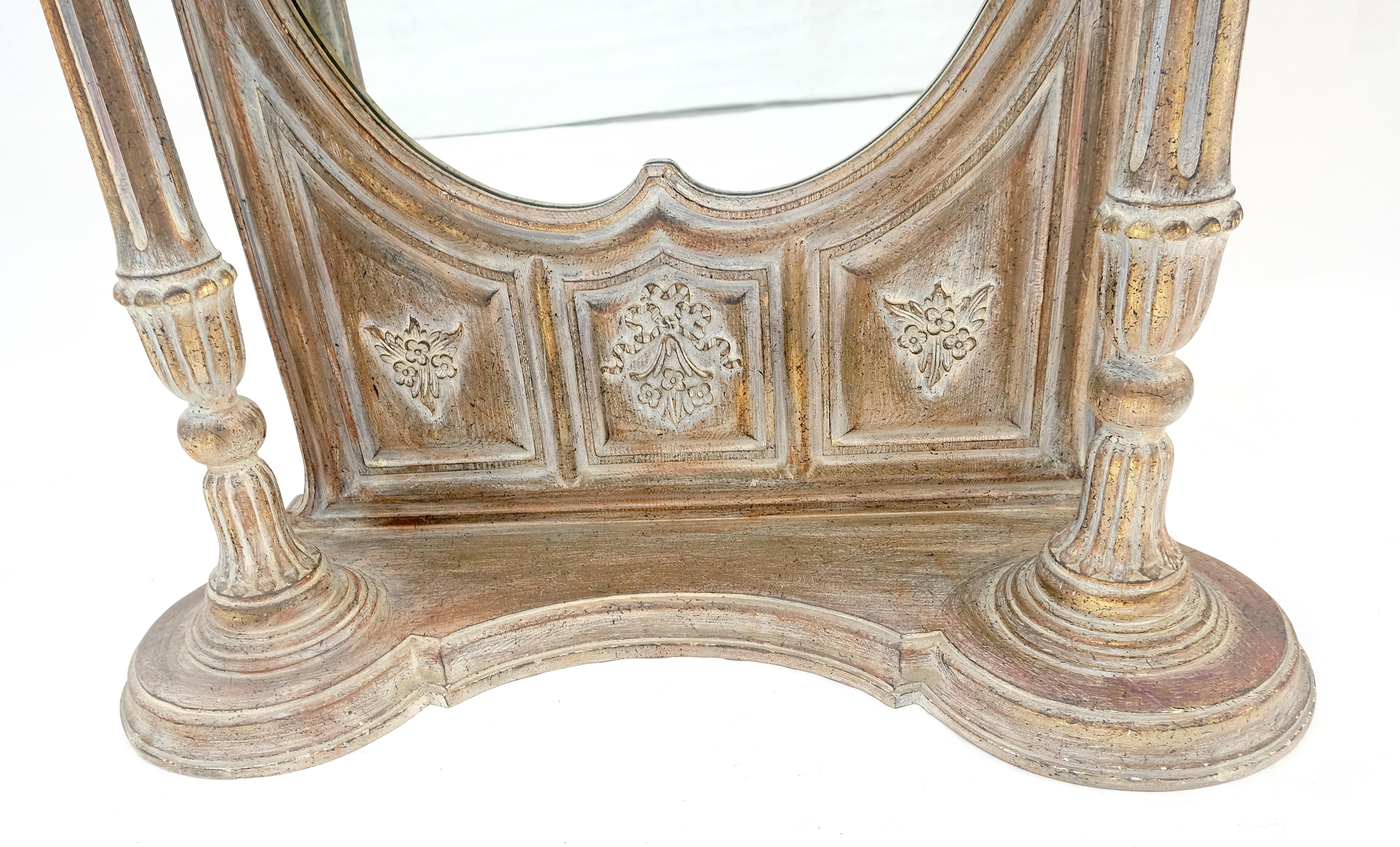 Très beau miroir de quai en bois sculpté et doré avec piédestaux intégrés, porte-fleurs MINT ! en vente 2