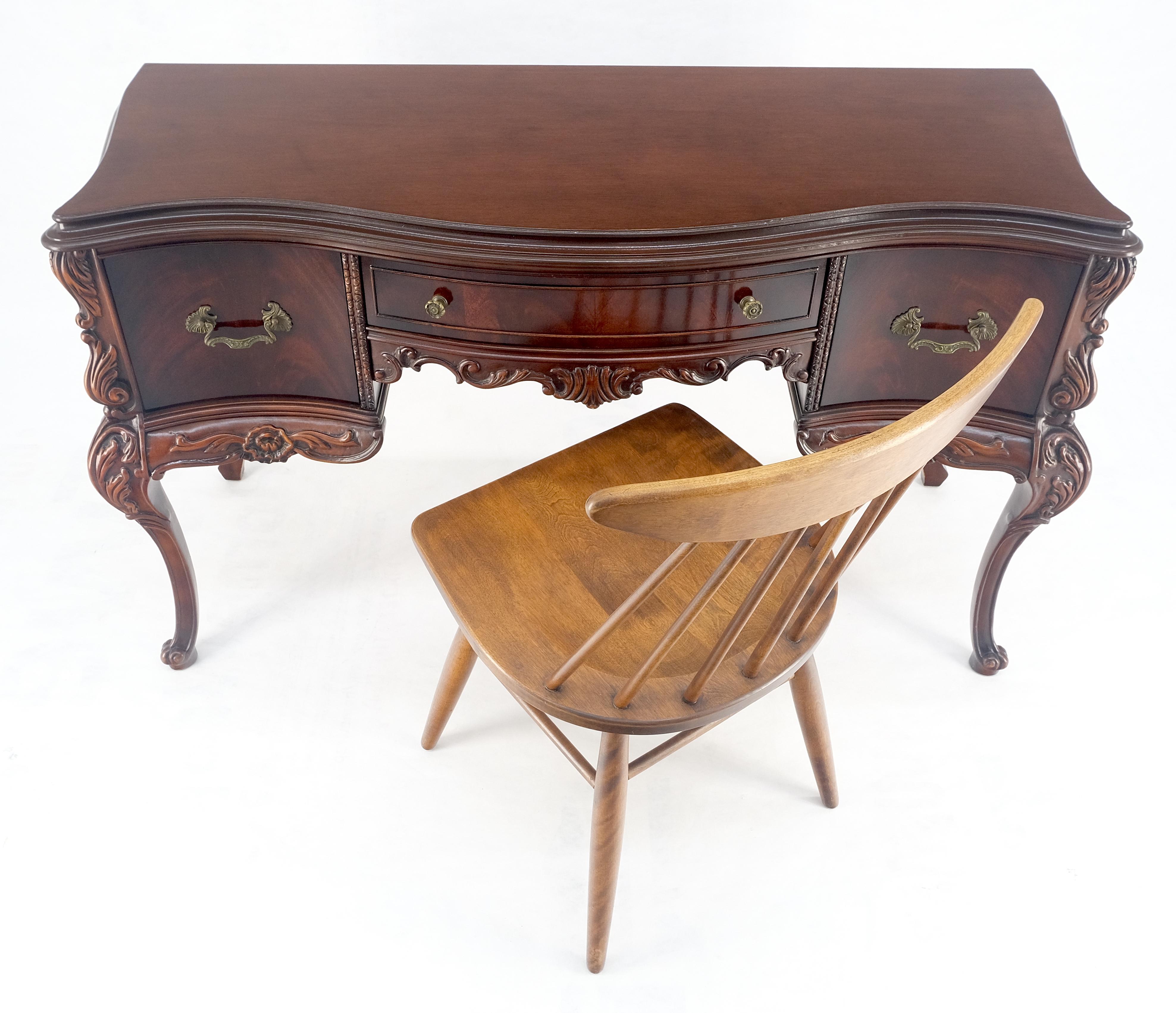 American Very Fine Carved Mahogany 3 drawers c1940s Vanity Console Table Writing Desk For Sale