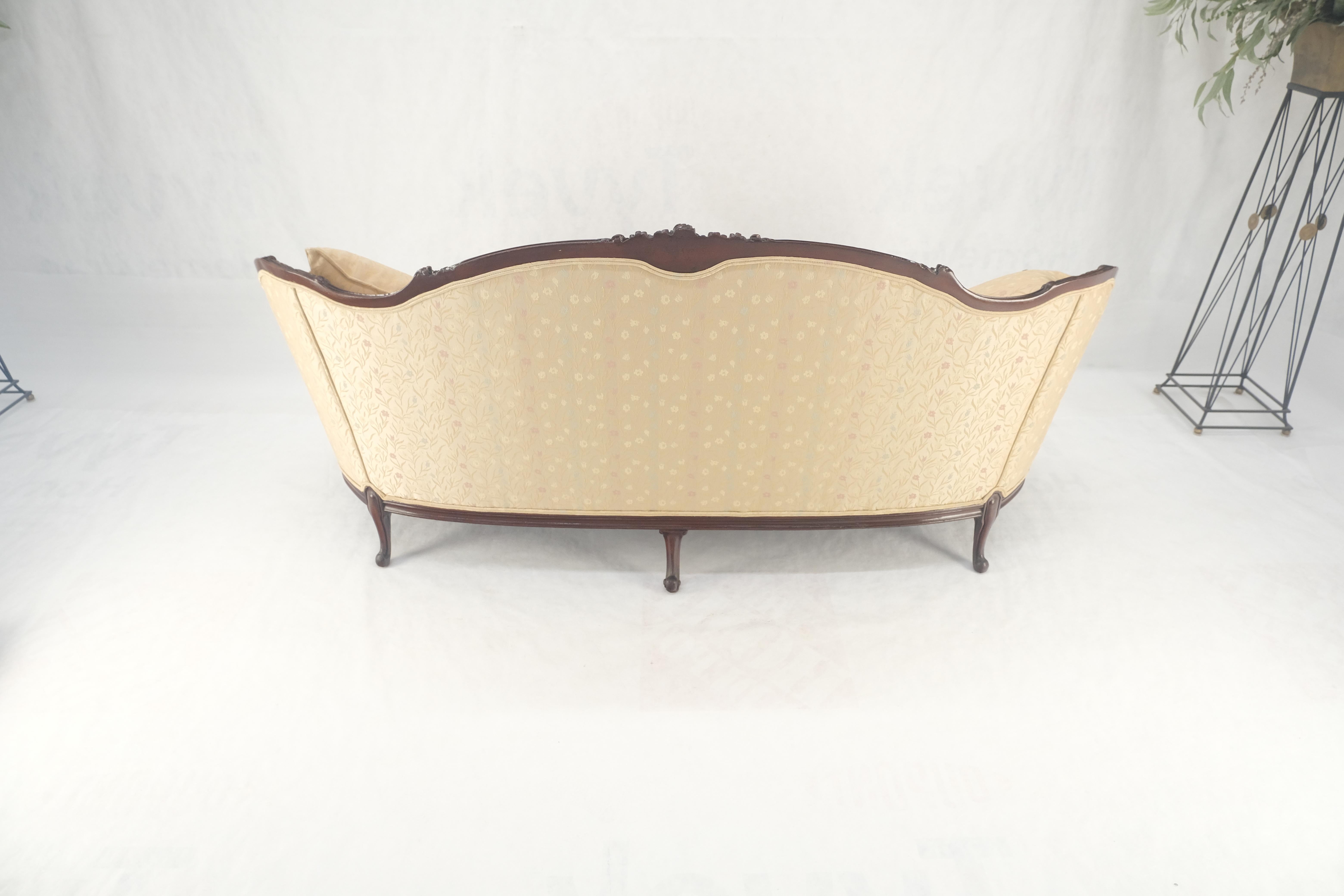 Sehr fein geschnitzt Mahagoni Frame Creme Polsterung Curved Back Französisch Sofa MINT! im Angebot 8