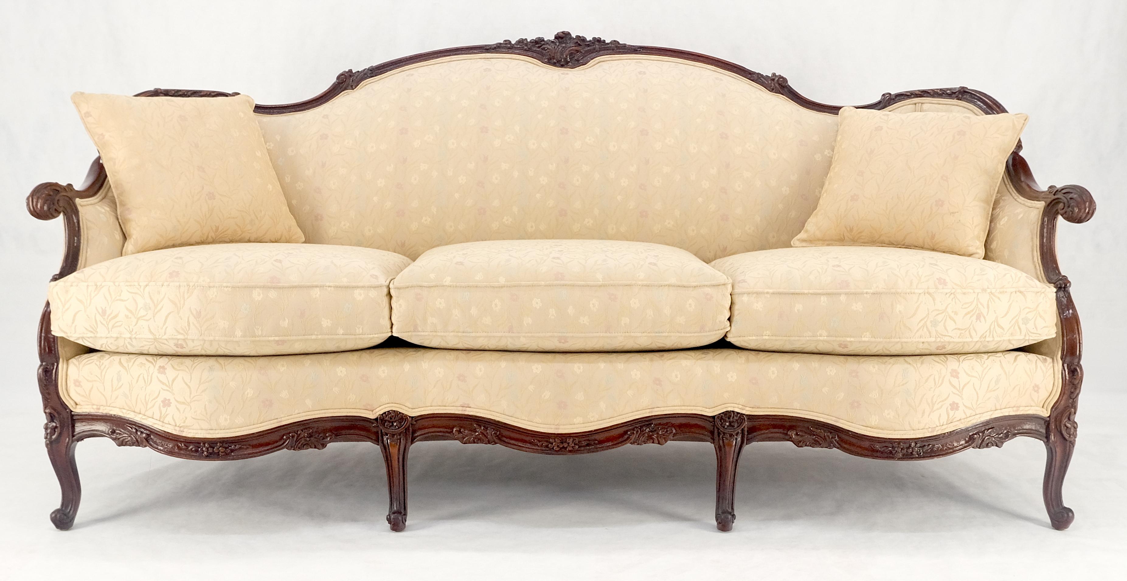 Sehr fein geschnitzt Mahagoni Frame Creme Polsterung Curved Back Französisch Sofa MINT! (Geschnitzt) im Angebot