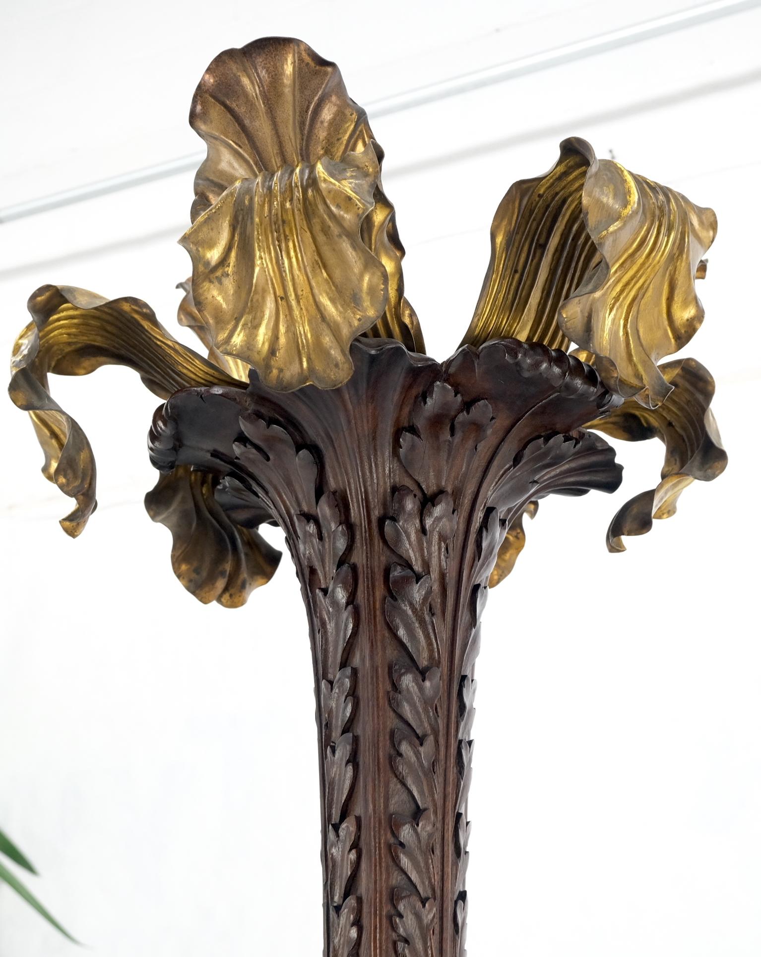 Very Fine Carved Mahogany Rams Heads Floor lamp Base Gold Leaf Leafs Horner Attr For Sale 3