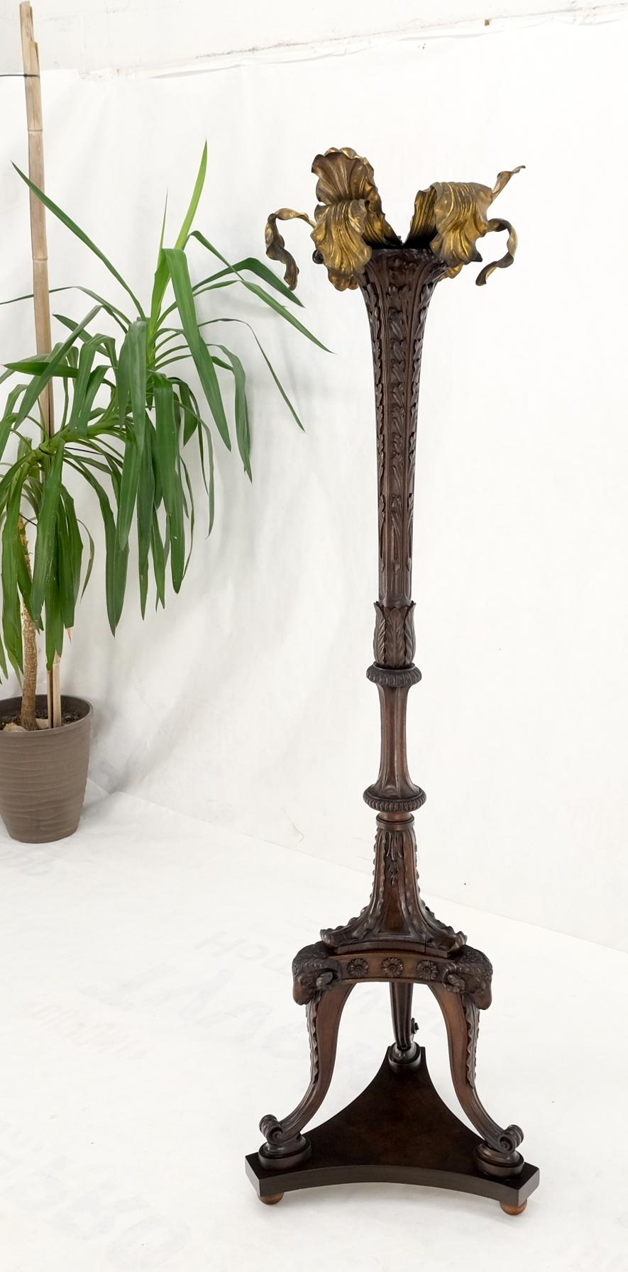 Very Fine Carved Mahogany Rams Heads Floor lamp Base Gold Leaf Leafs Horner Attr For Sale 10