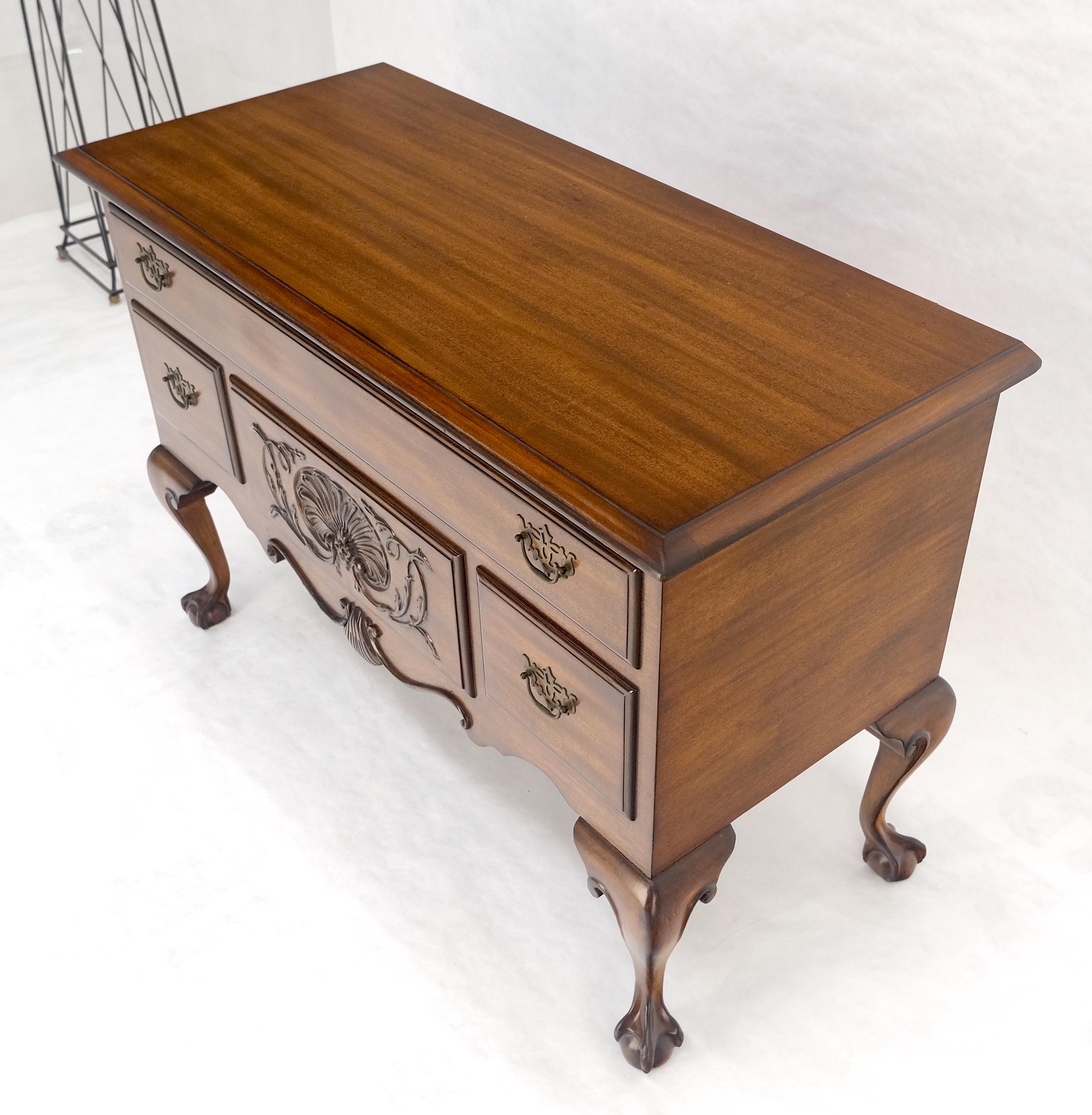 Cassapanca Hope in cedro molto fine con piedi Ball and Claw Chippendale MINT in vendita 6